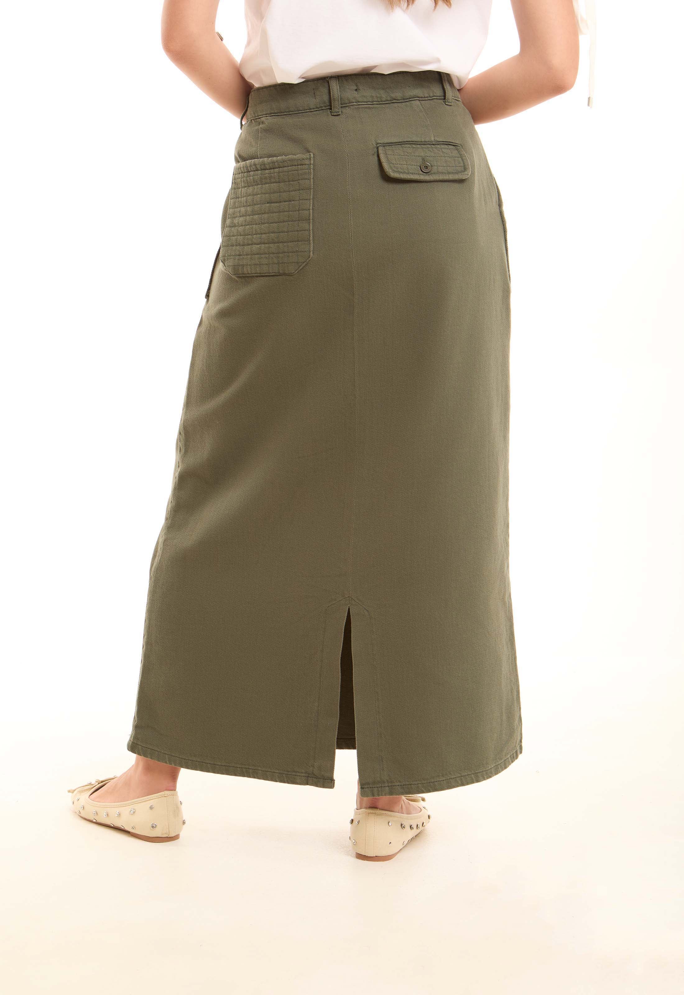 جيبة قطن مزخرفة بجيوب مربعة