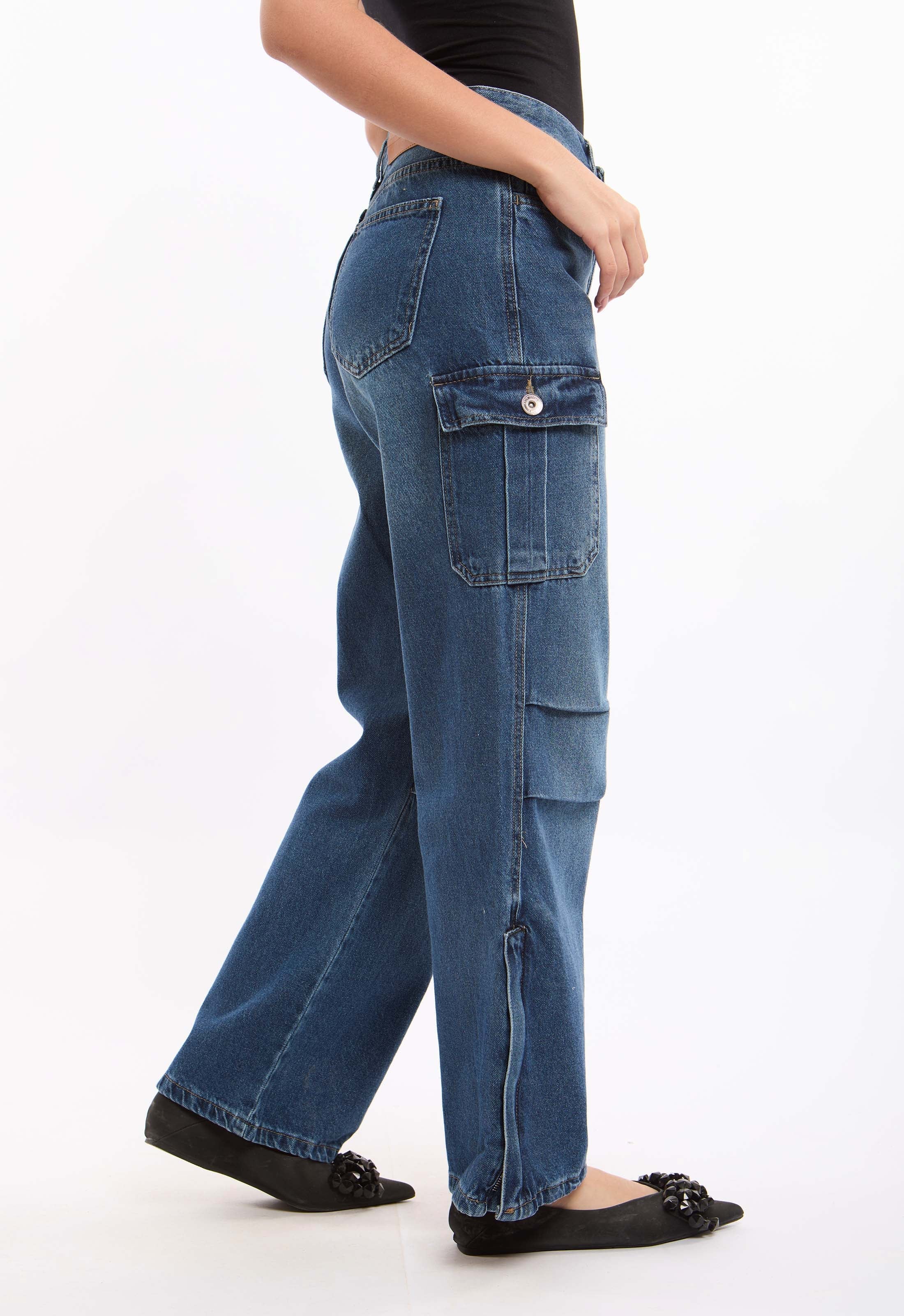 جينز كارجو عملي بقصة عصرية