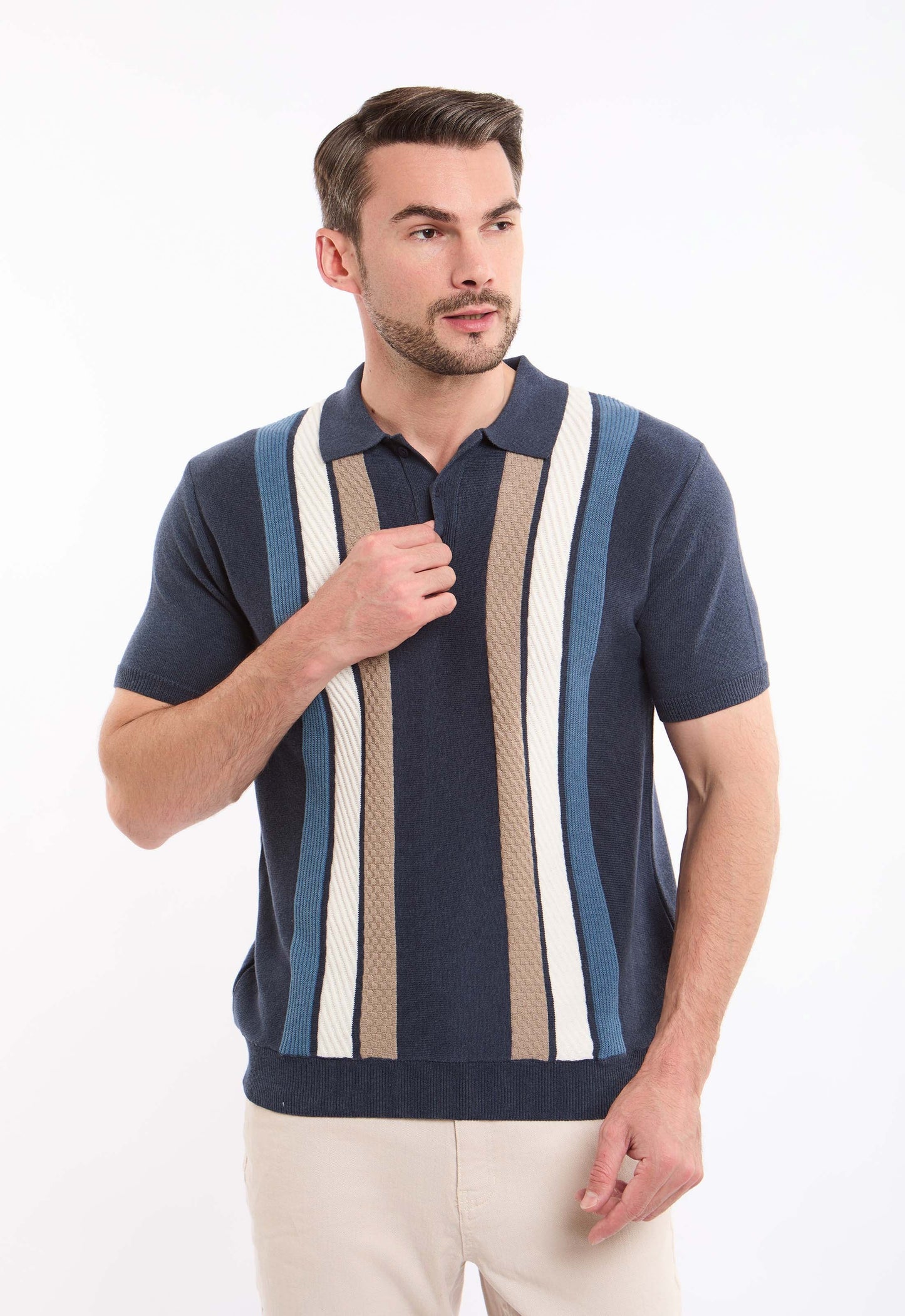 تيشيرت بولو مخطط بأكمام قصيرة وأزرار
