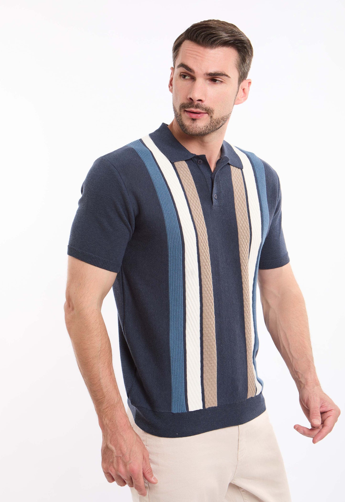 تيشيرت بولو مخطط بأكمام قصيرة وأزرار