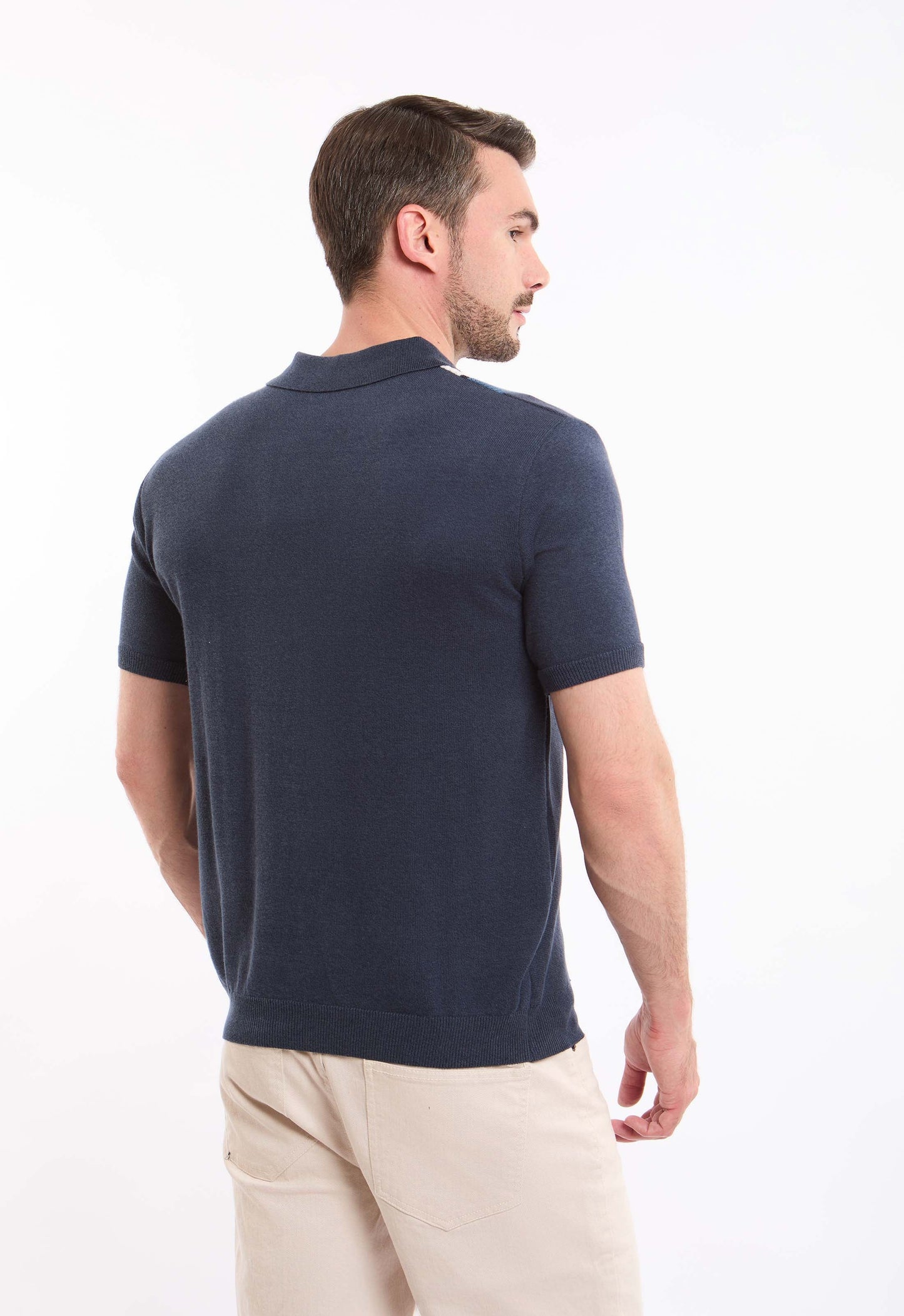 تيشيرت بولو مخطط بأكمام قصيرة وأزرار