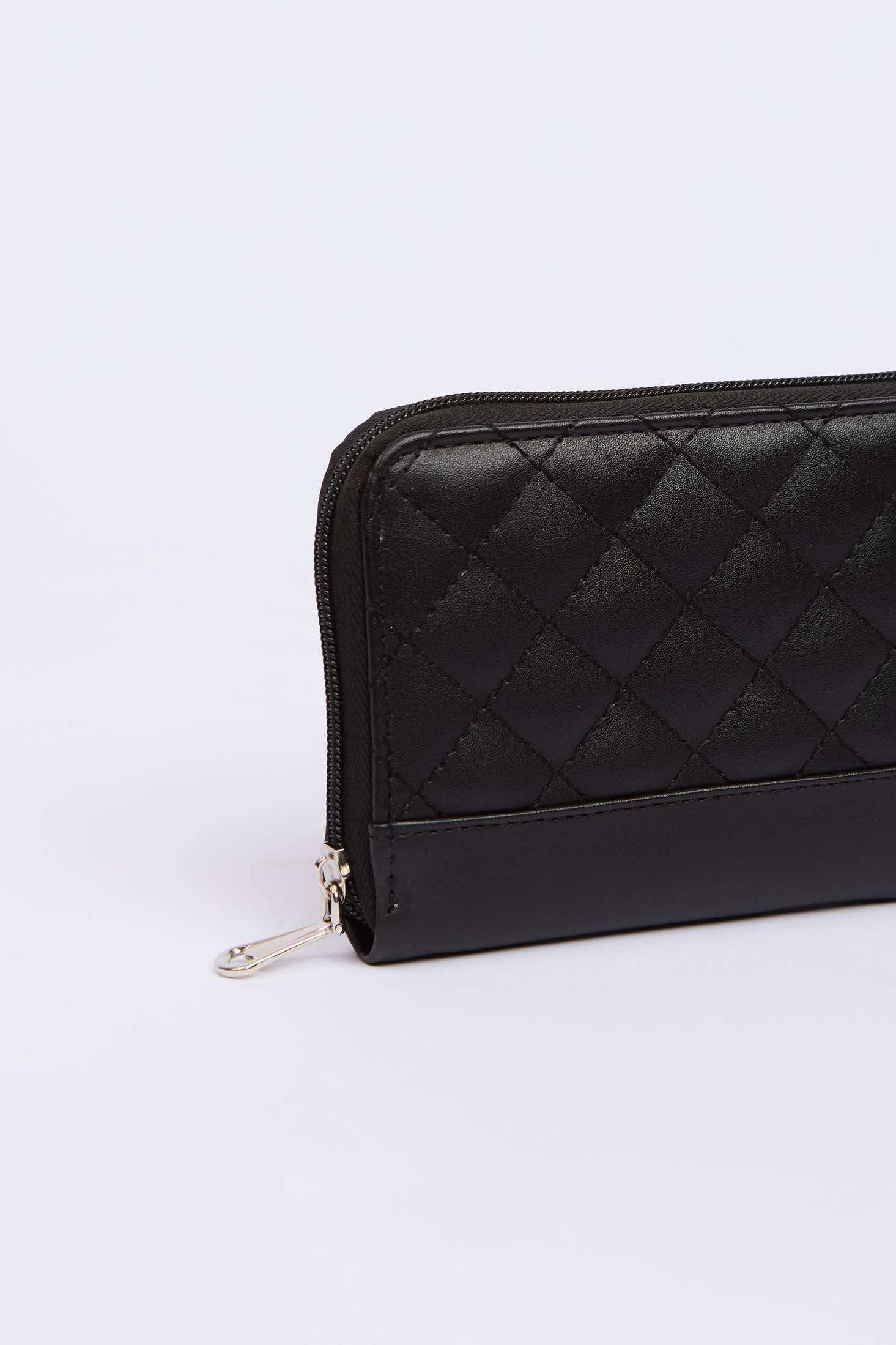 محفظة النساء السوداء