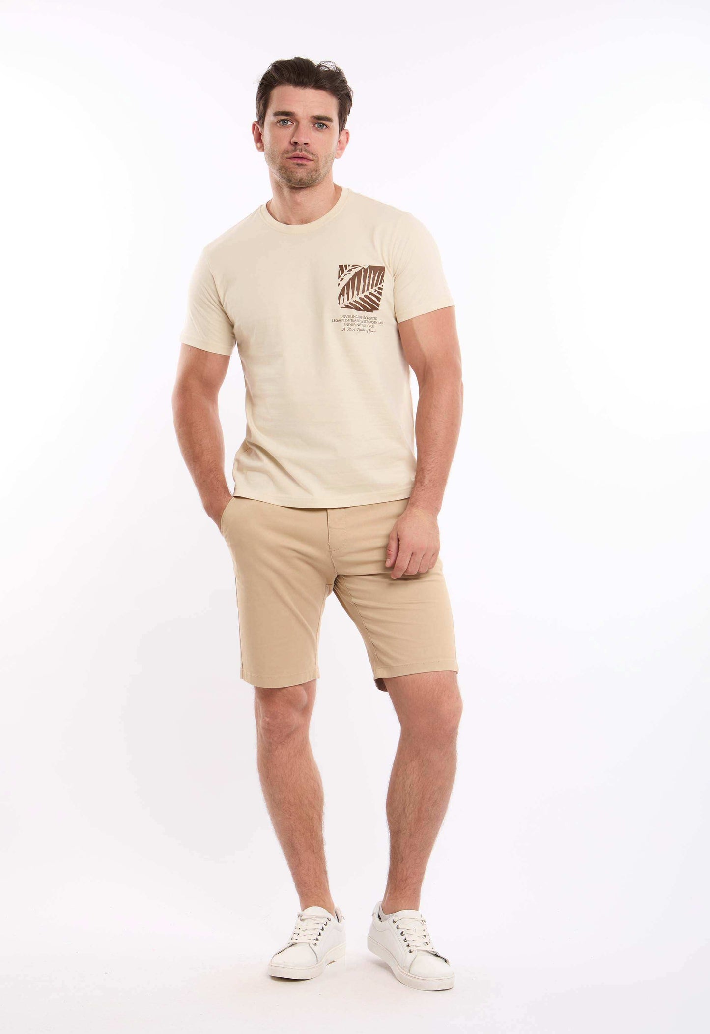 Short Sleeves Casual Tee with Leaf Print