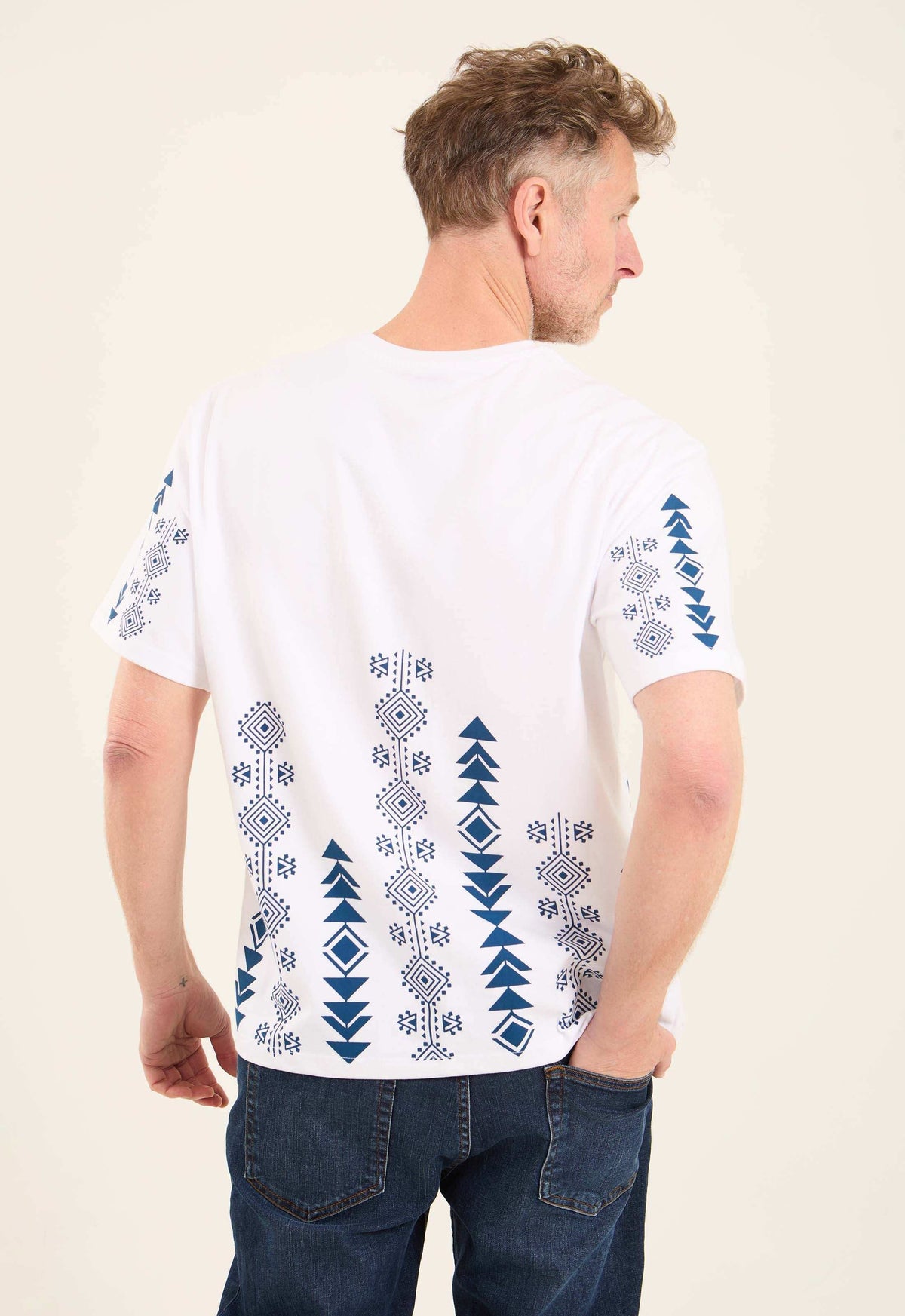 Short Sleeves Summer Tee with Geometric Pattern