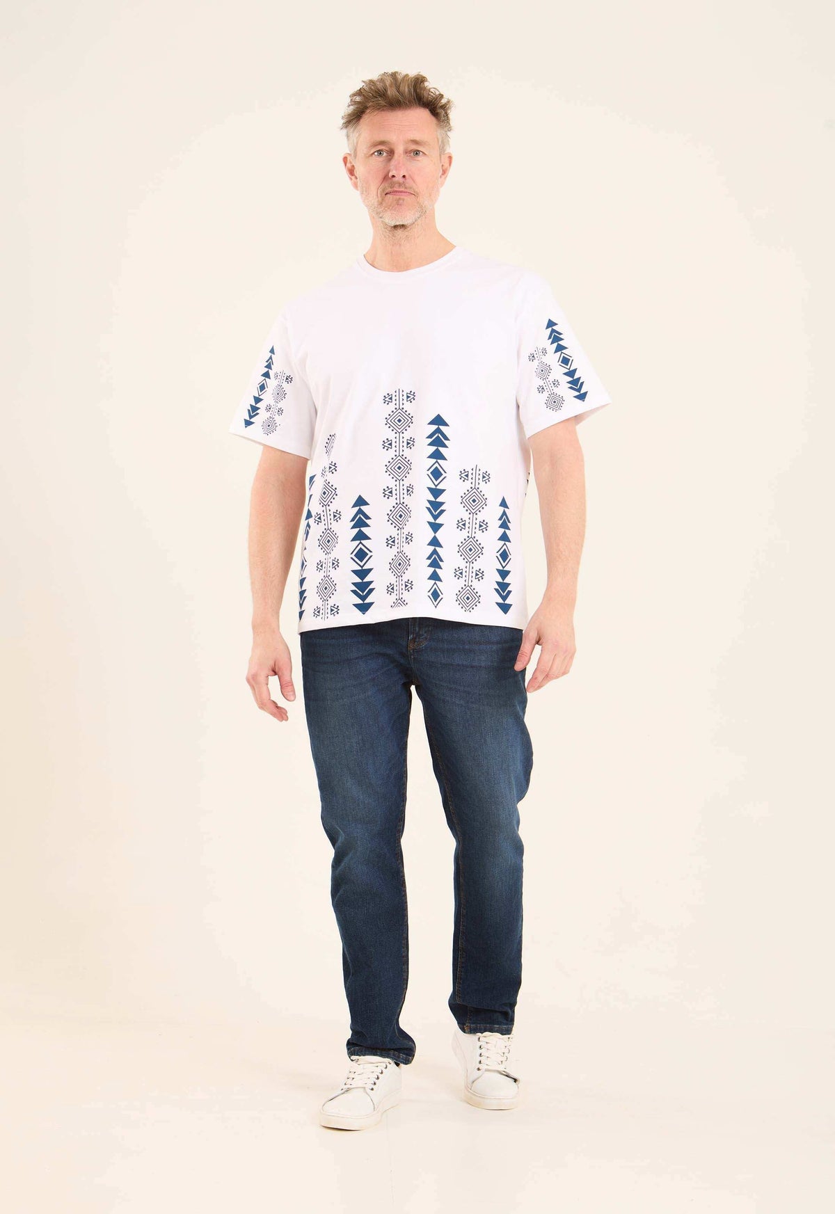 Short Sleeves Summer Tee with Geometric Pattern