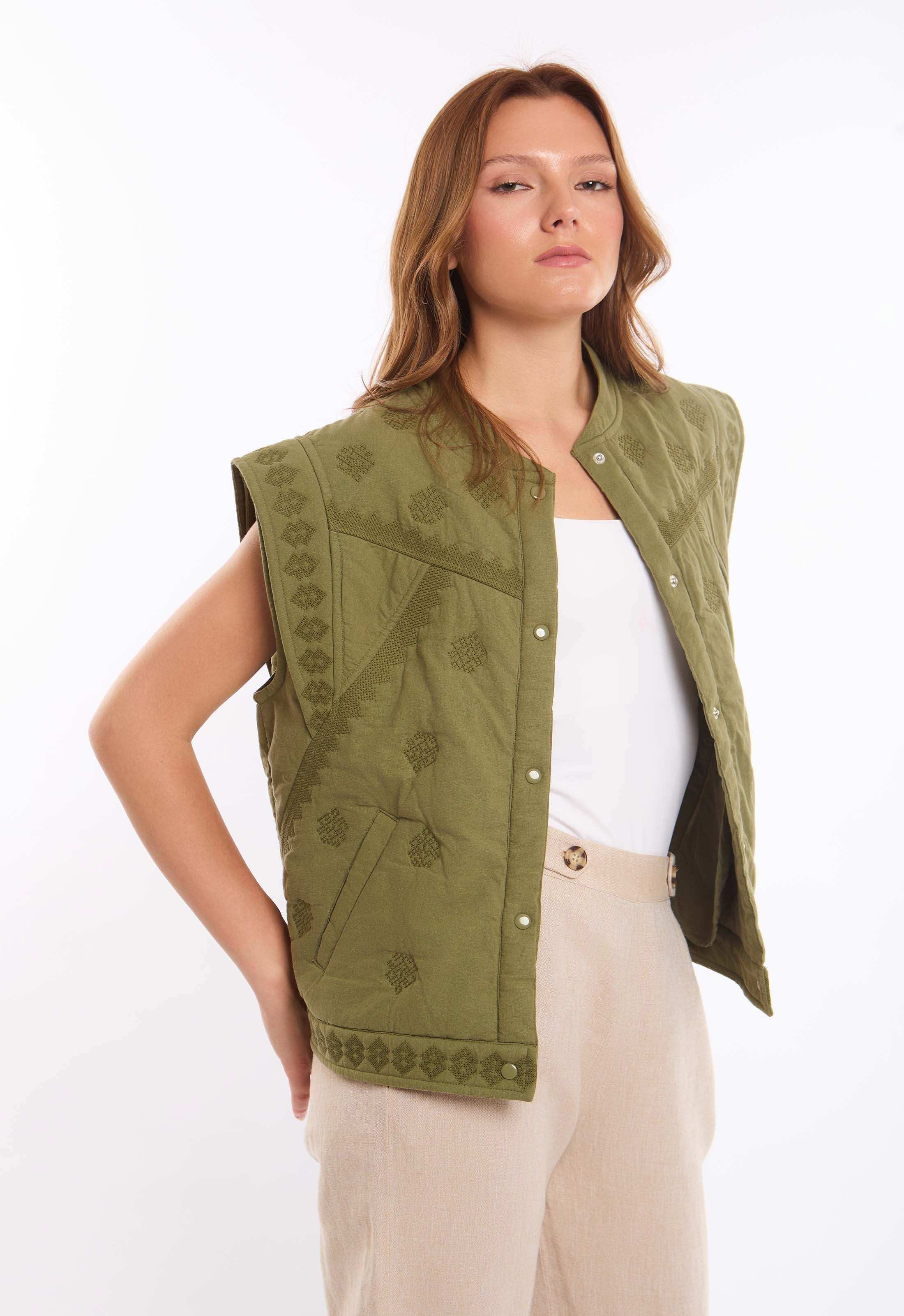 Embroidered Cap Sleeves Vest with Snap Buttons