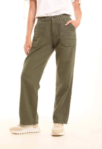 High-Waist Cotton Pants with Oversized Quilted Pockets