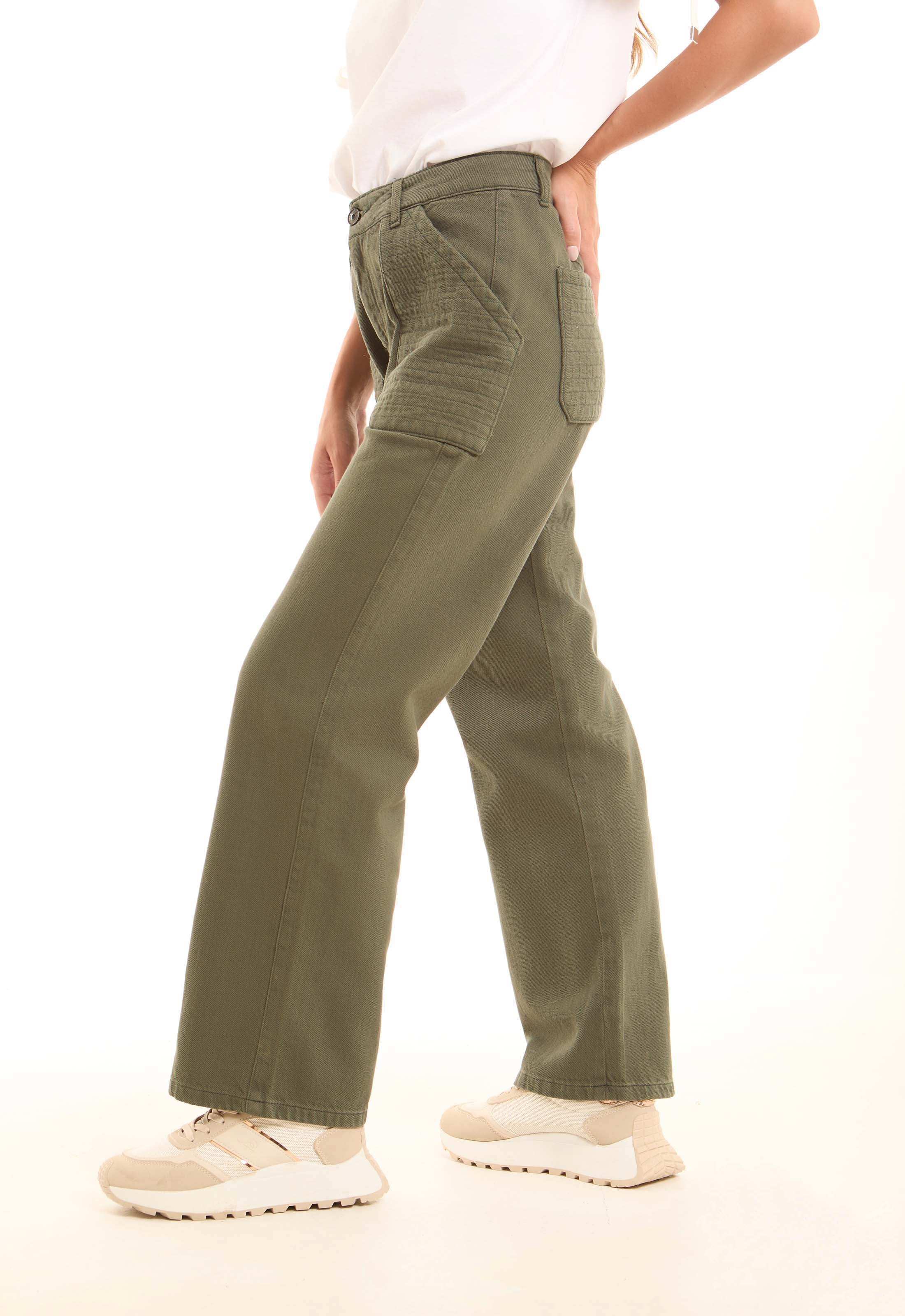 High-Waist Cotton Pants with Oversized Quilted Pockets
