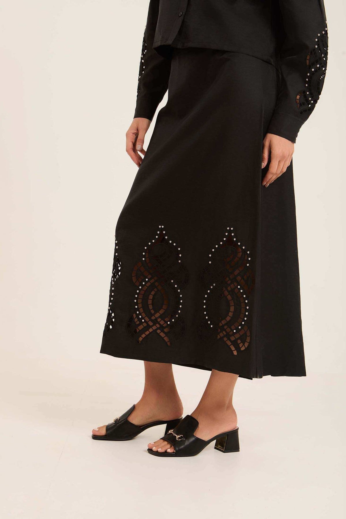 Stitched Pearls with Perforated Touch Skirt