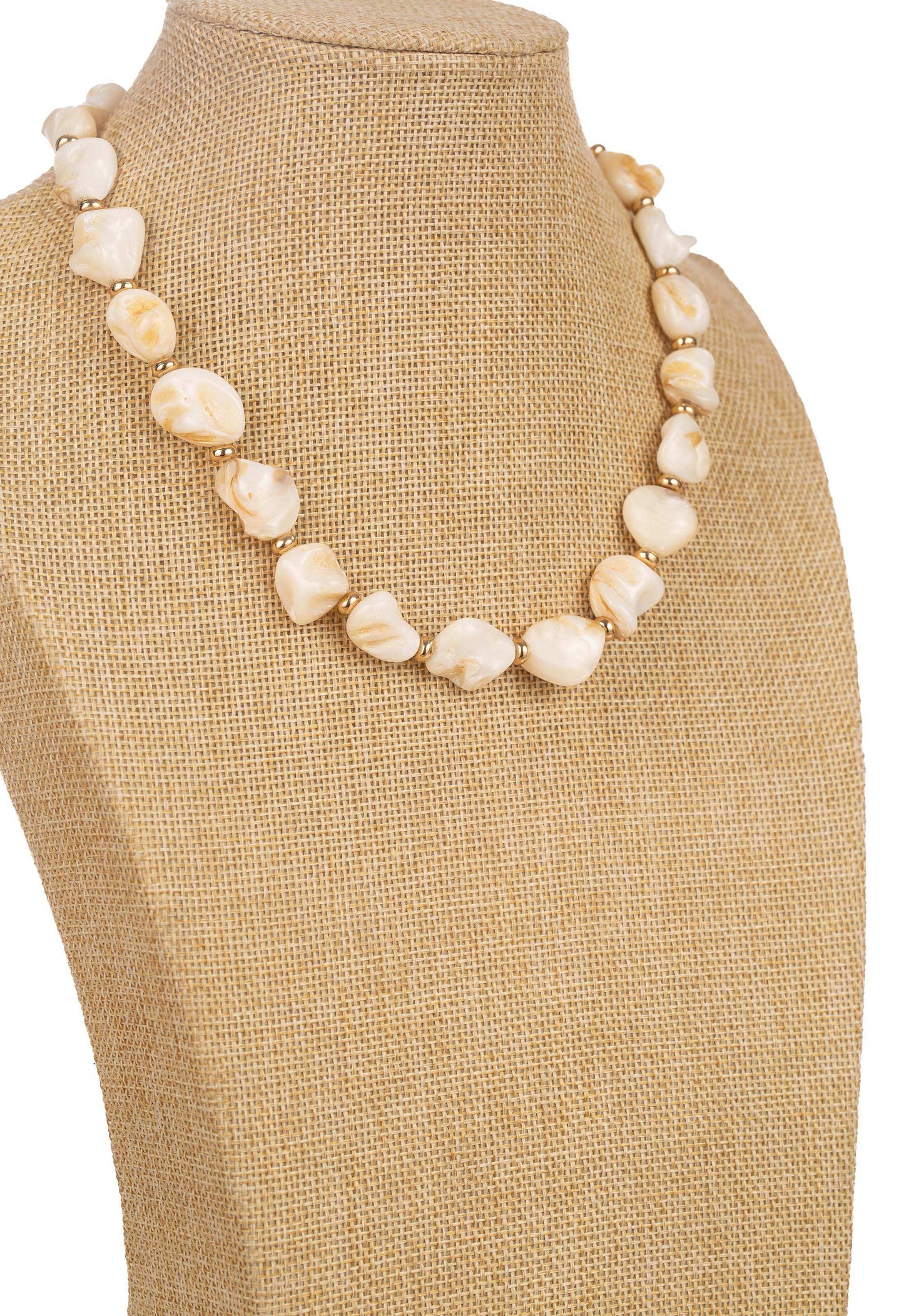 Elegant Beaded Pearl Necklace Design