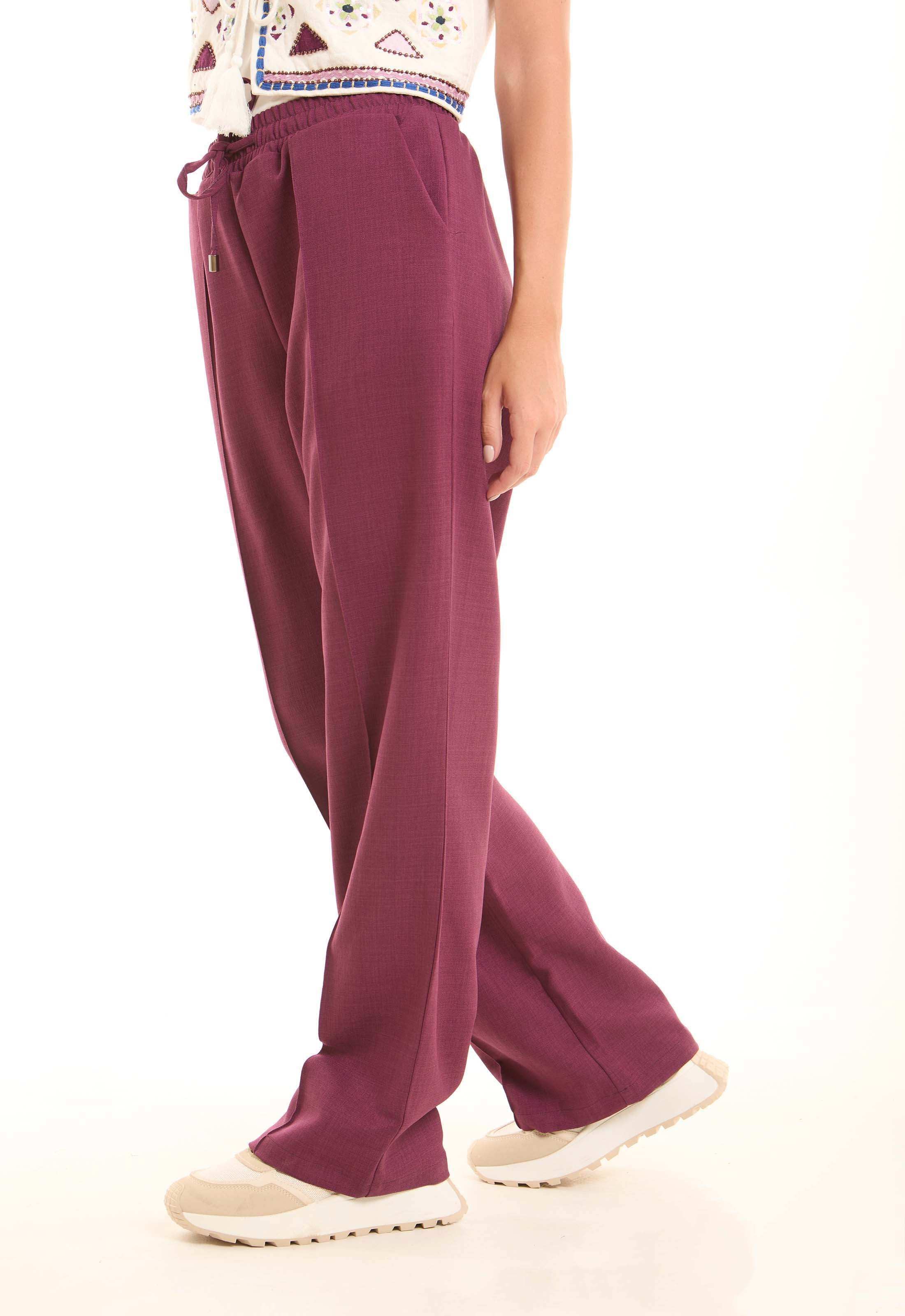 بنطلون كارجو جلد بقصة ساق واسعة