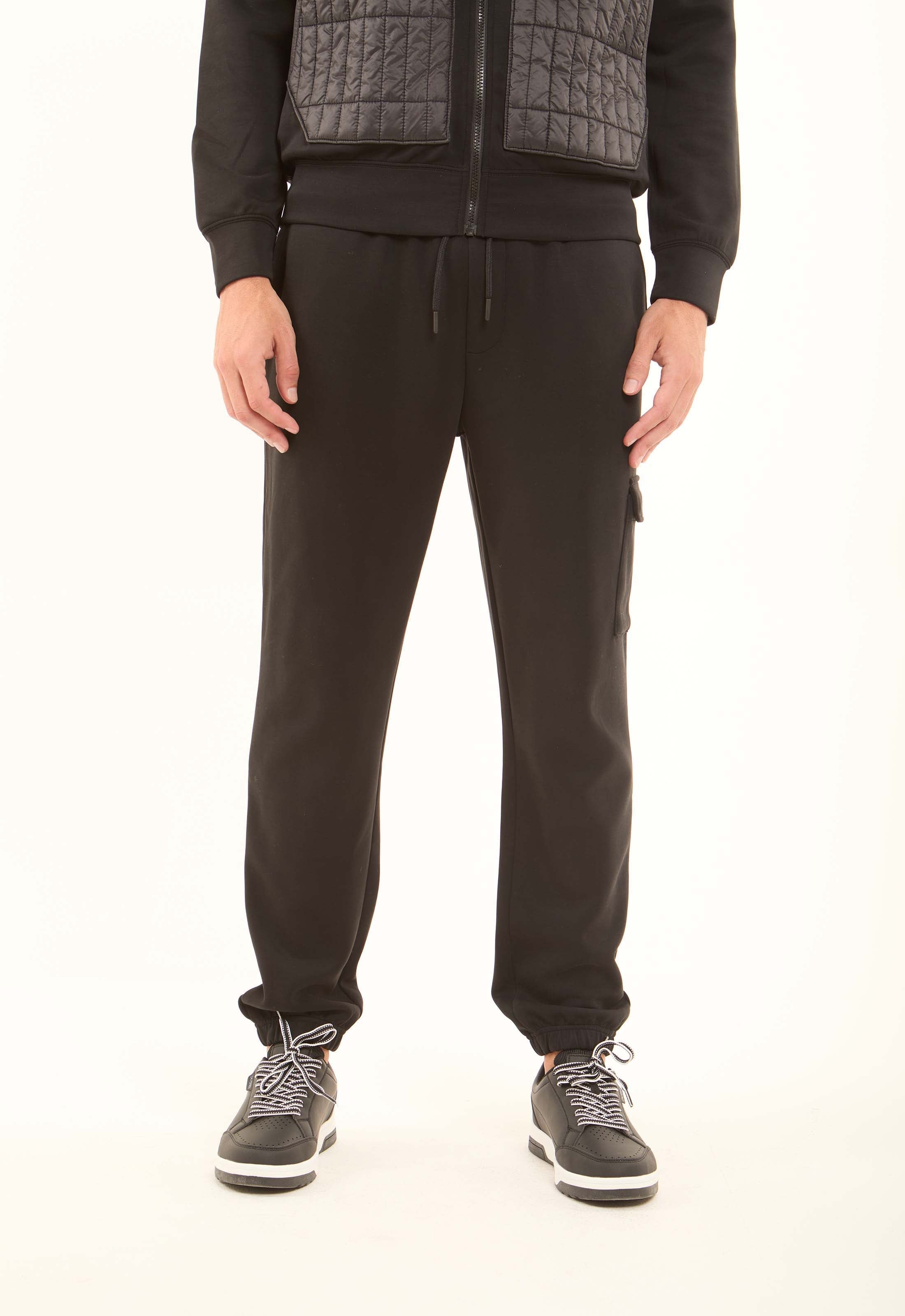 سويت بانتس مريح بجيوب جانبية