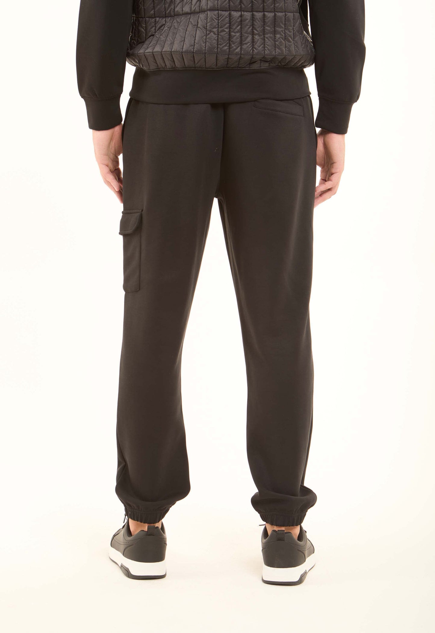 سويت بانتس مريح بجيوب جانبية