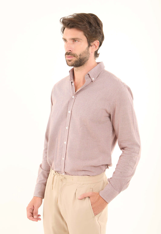 قميص منقوش بأكمام طويلة وياقة كلاسيكية