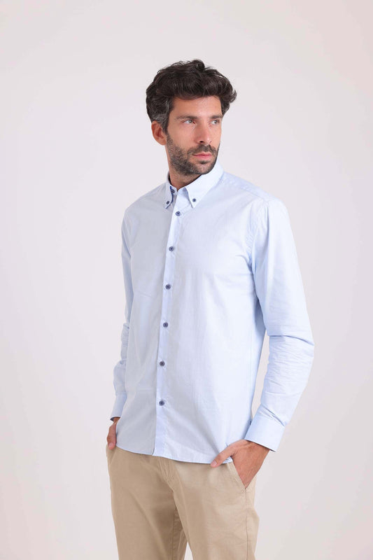 قميص كلاسيكي سادة برقبة مخططة