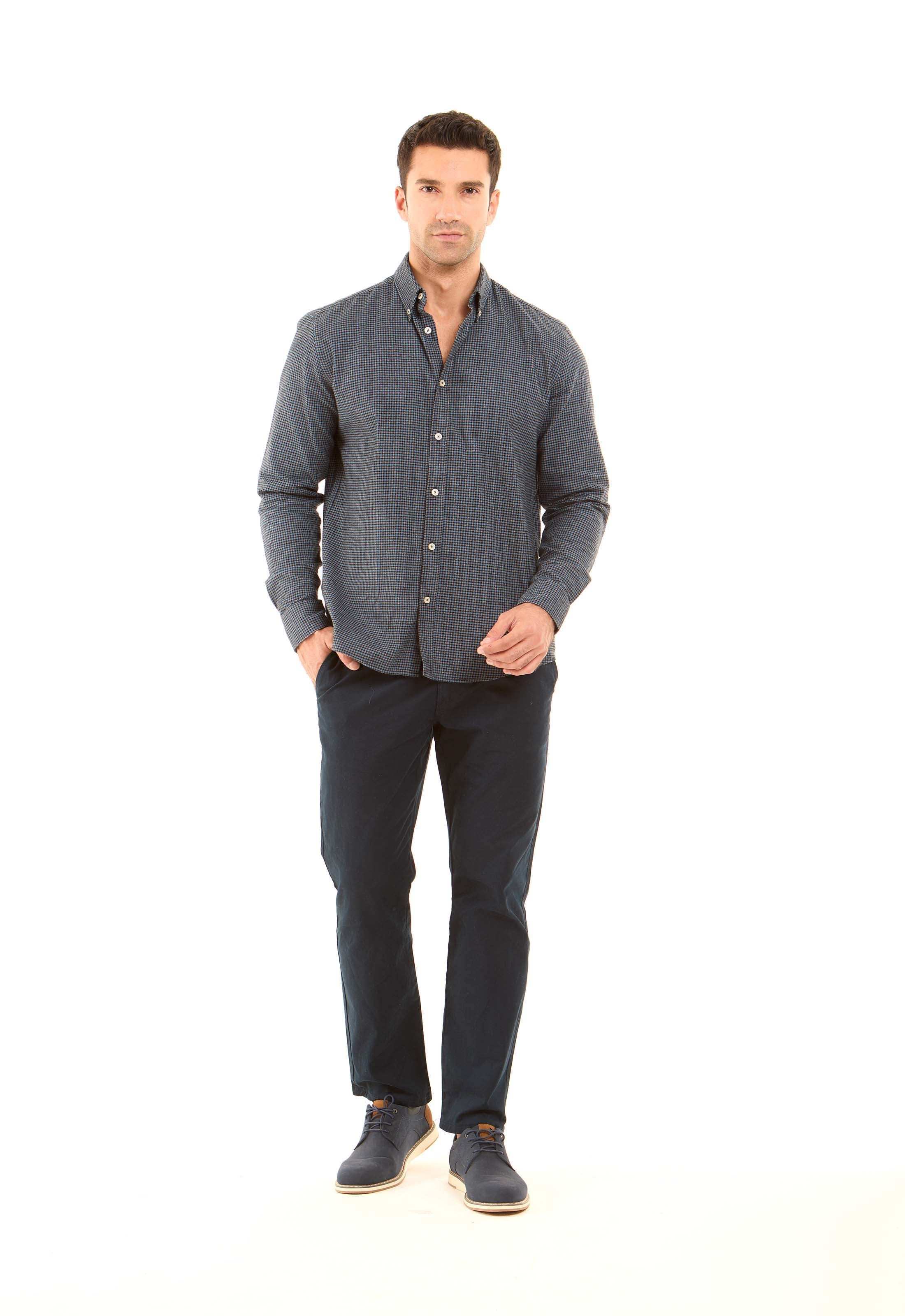 قميص كاجوال مضلع بقصة عادية