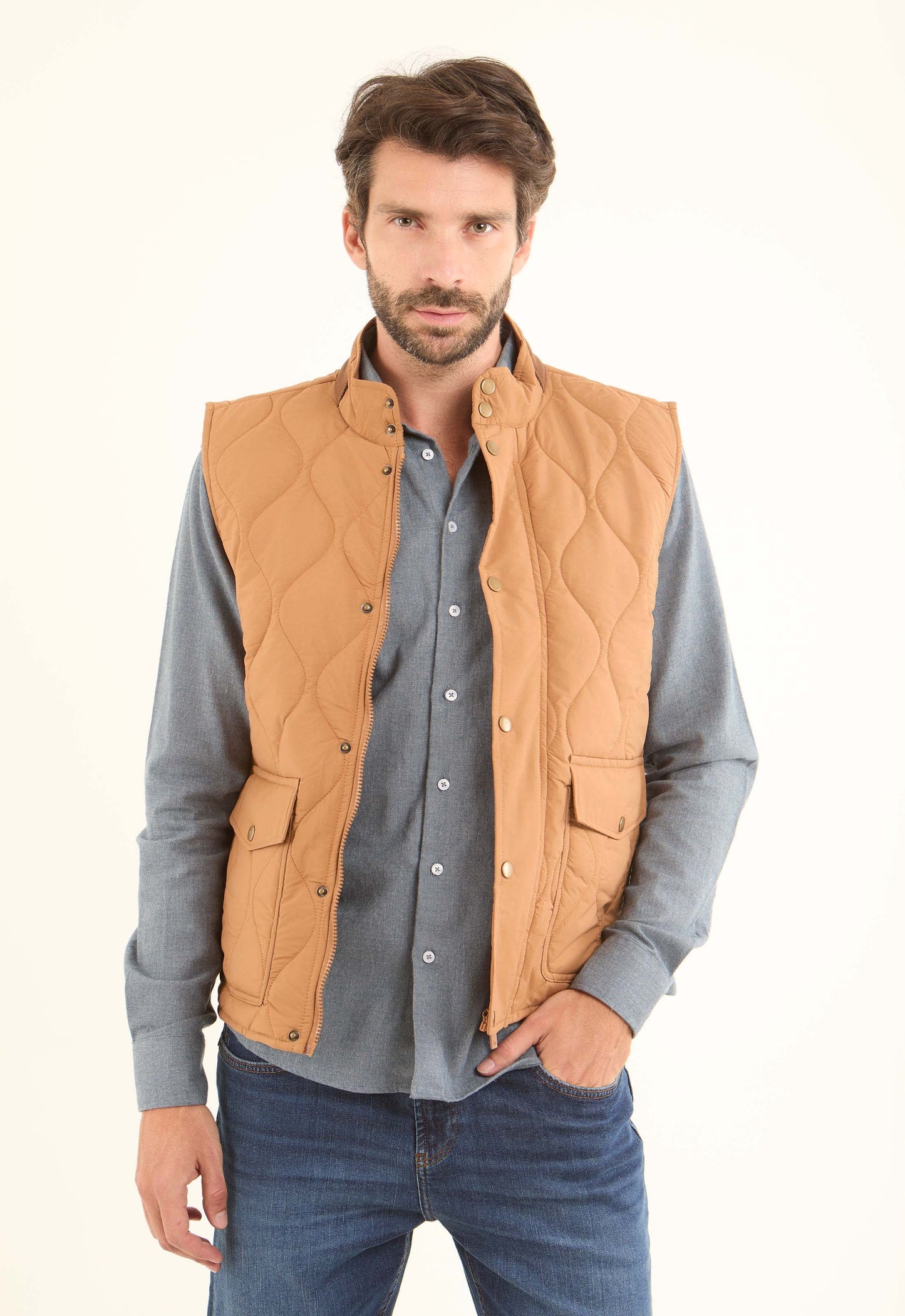 Sleeveless Quilted Vest with Buttoned Pockets