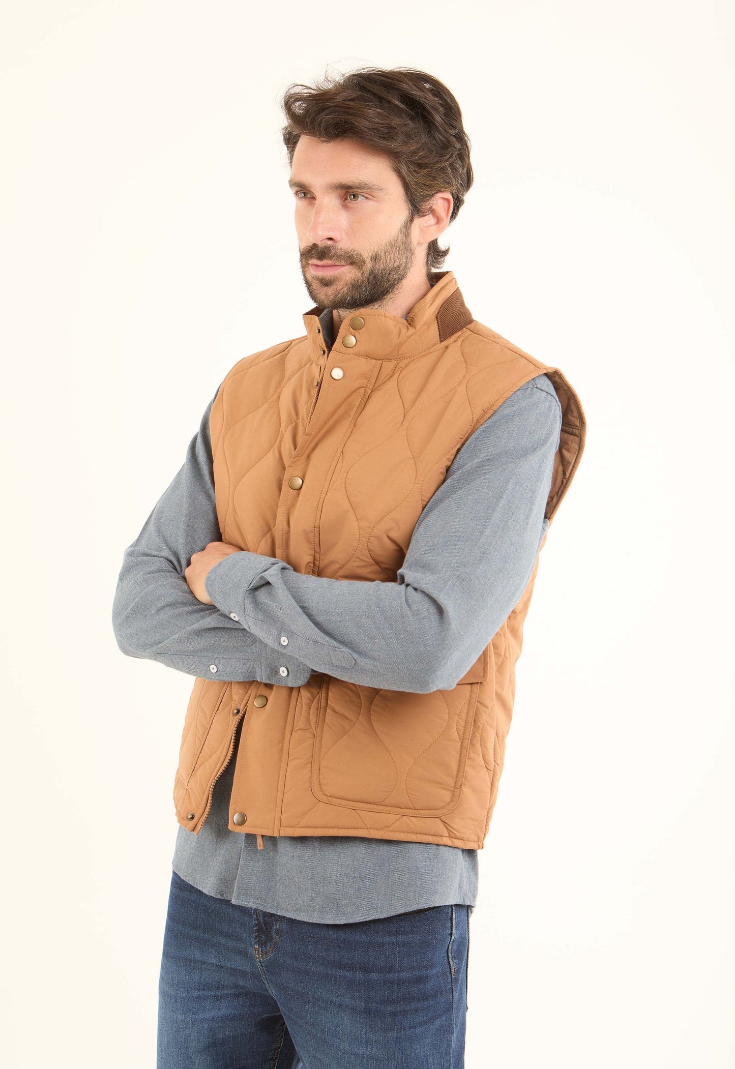Sleeveless Quilted Vest with Buttoned Pockets