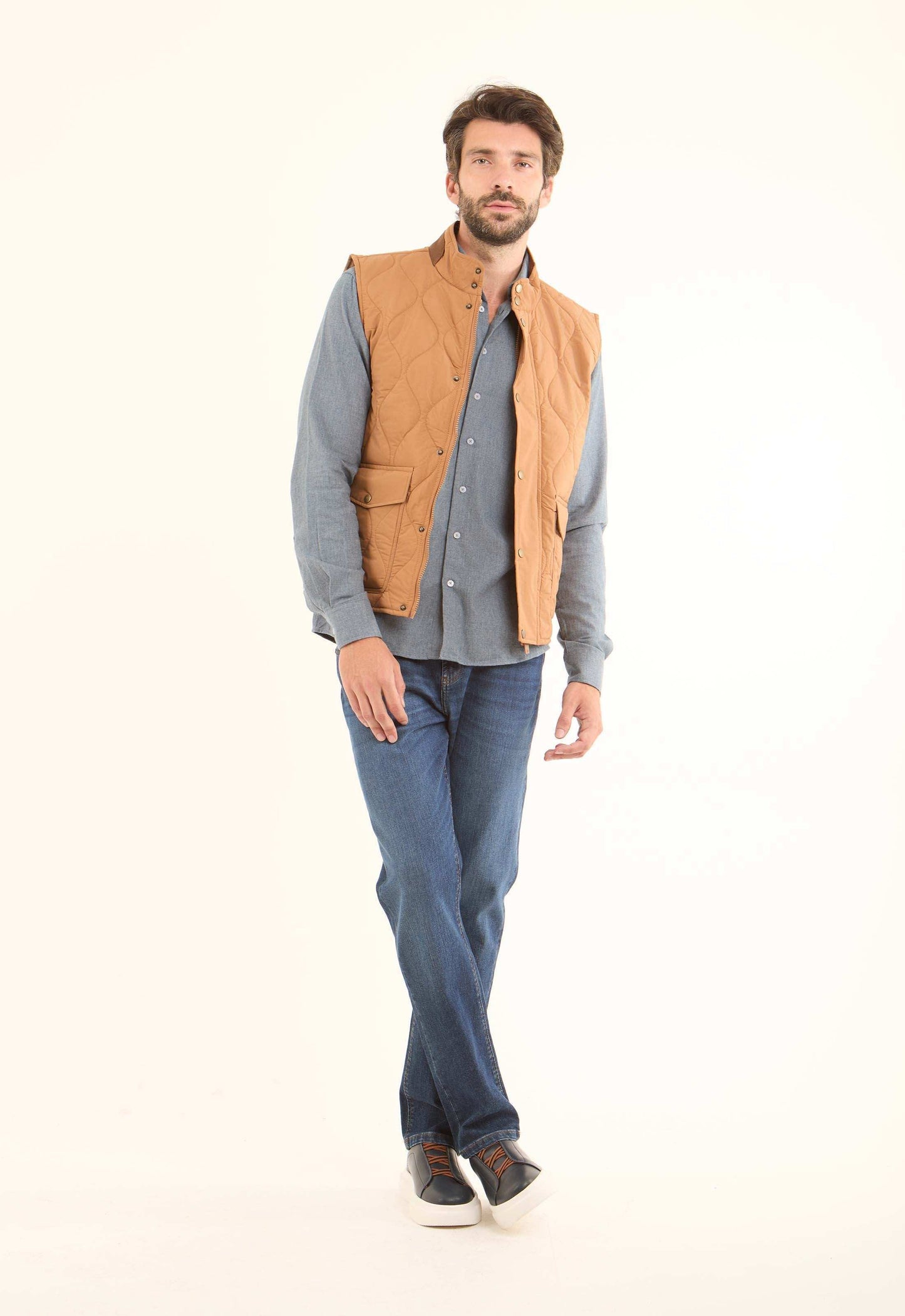 Sleeveless Quilted Vest with Buttoned Pockets
