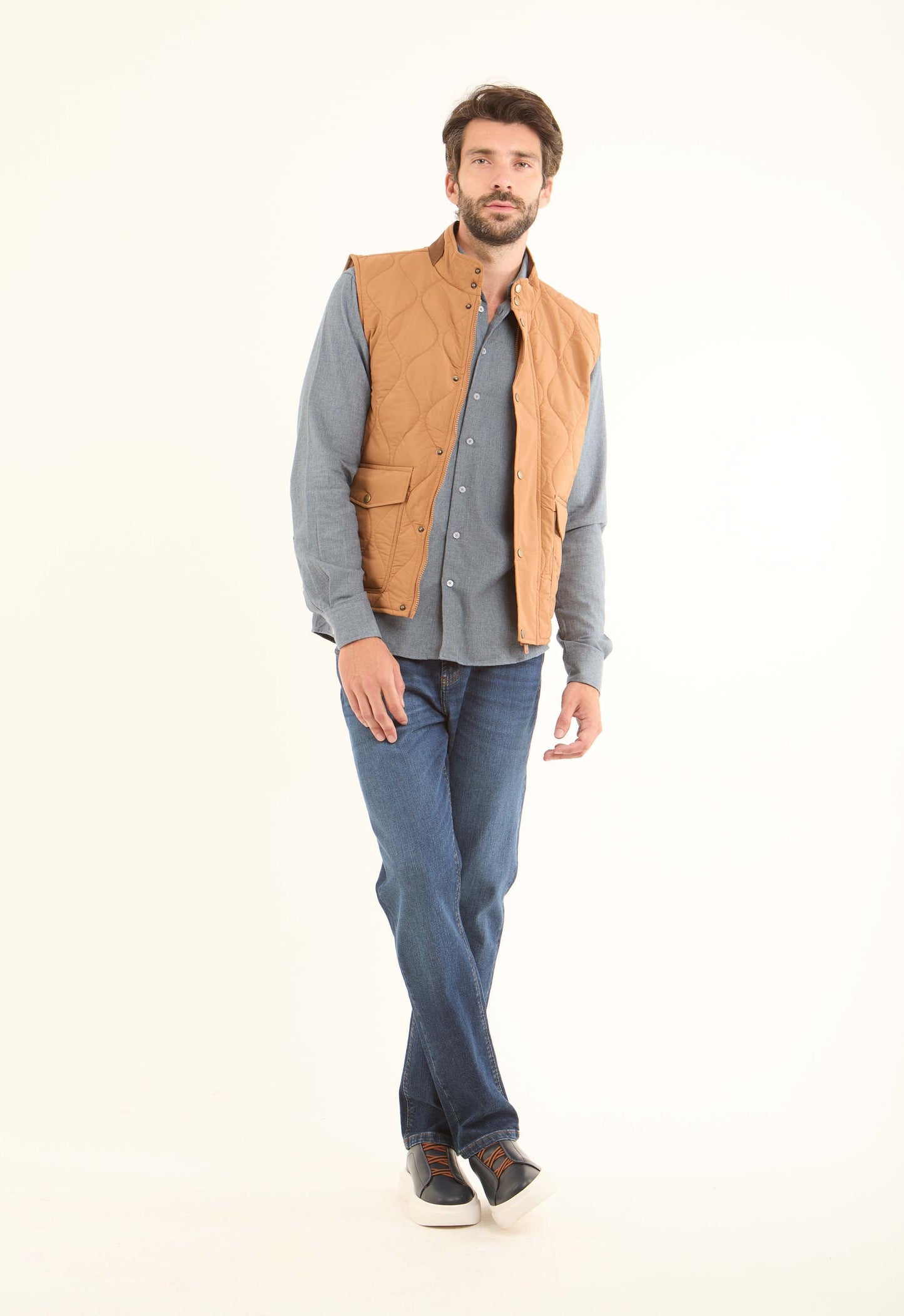 Sleeveless Quilted Vest with Buttoned Pockets