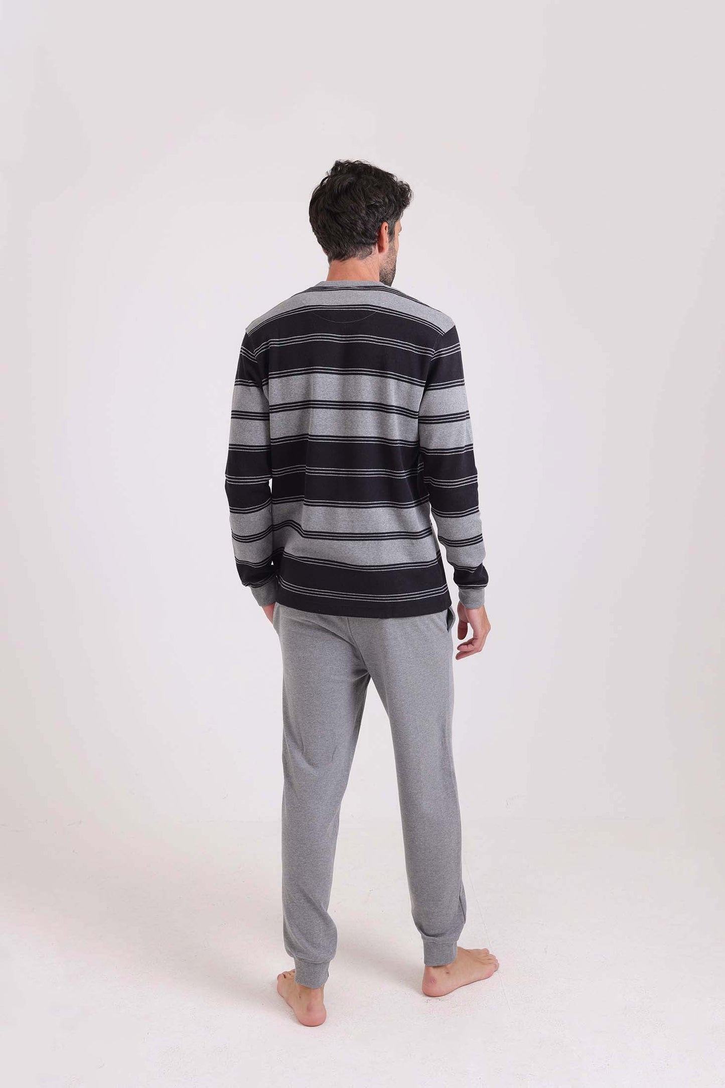 طقم بيجامة توب مخطط & بنطلون برباط