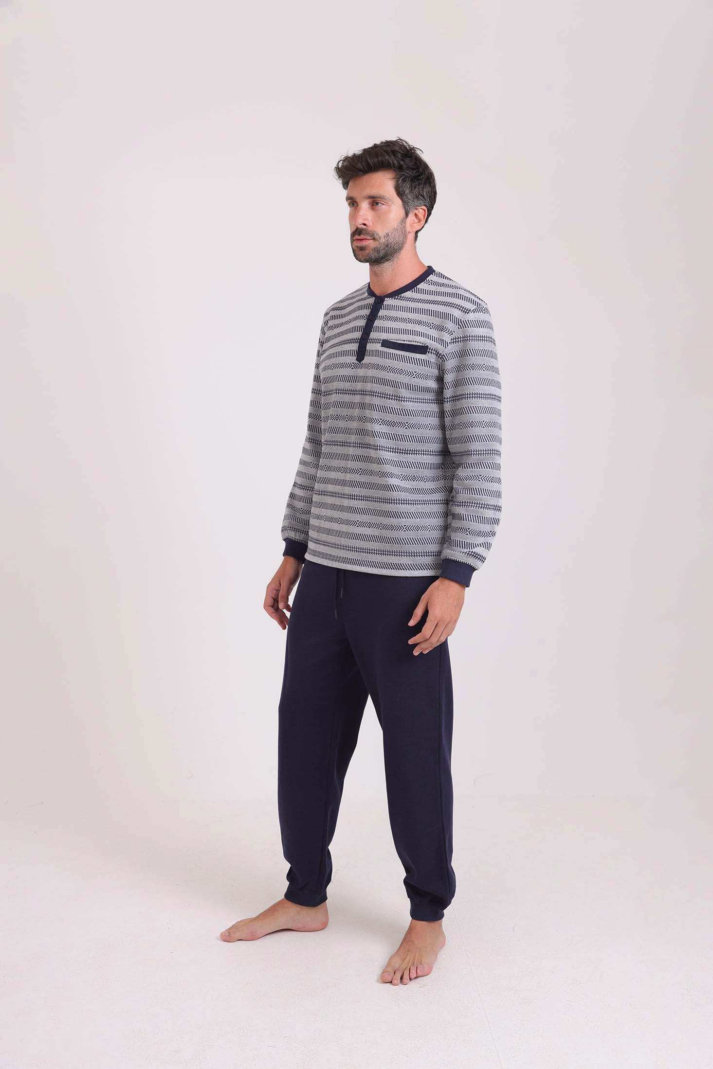 طقم بيجامة شتوي توب مخطط & بنطلون سادة