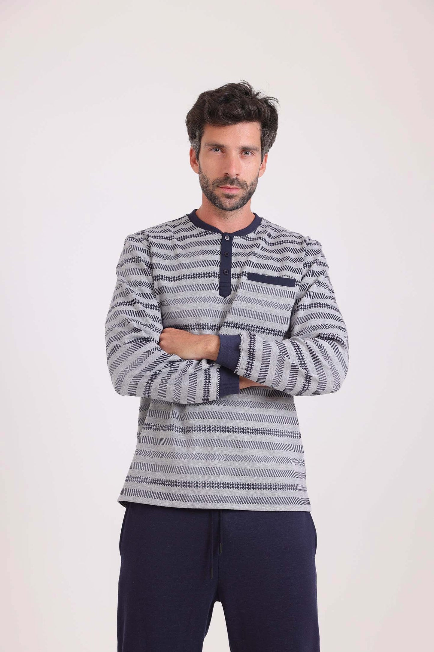 طقم بيجامة شتوي توب مخطط & بنطلون سادة