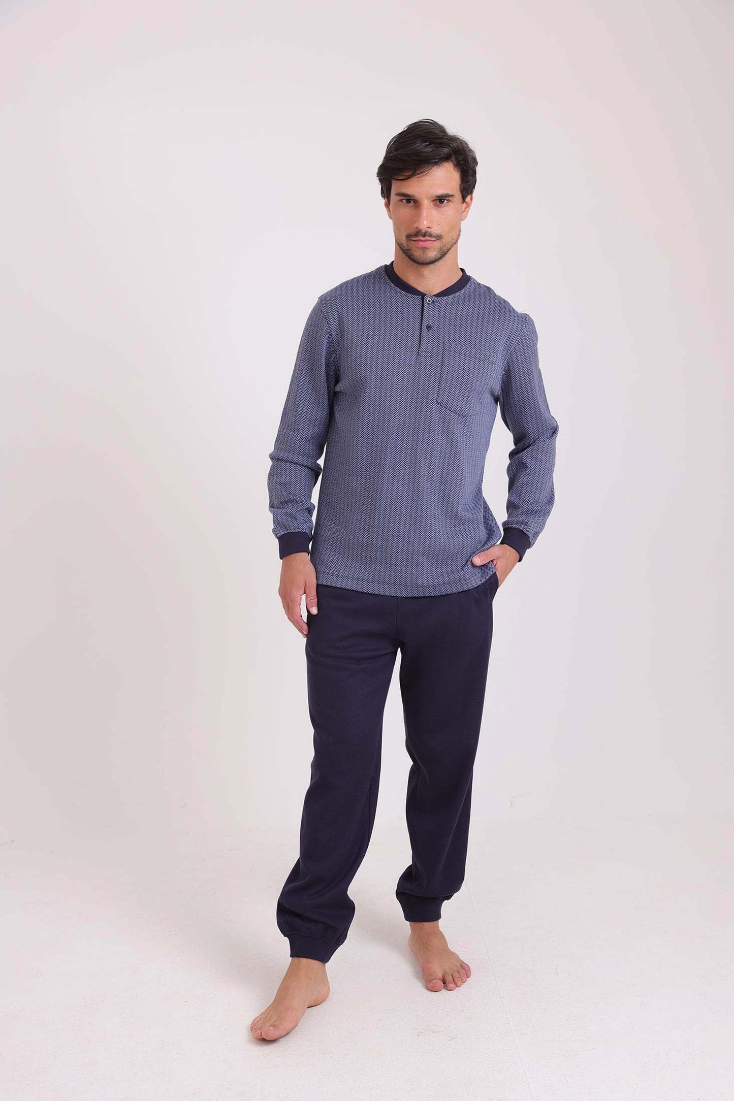 طقم بيجامة توب منقوش & بنطلون سادة