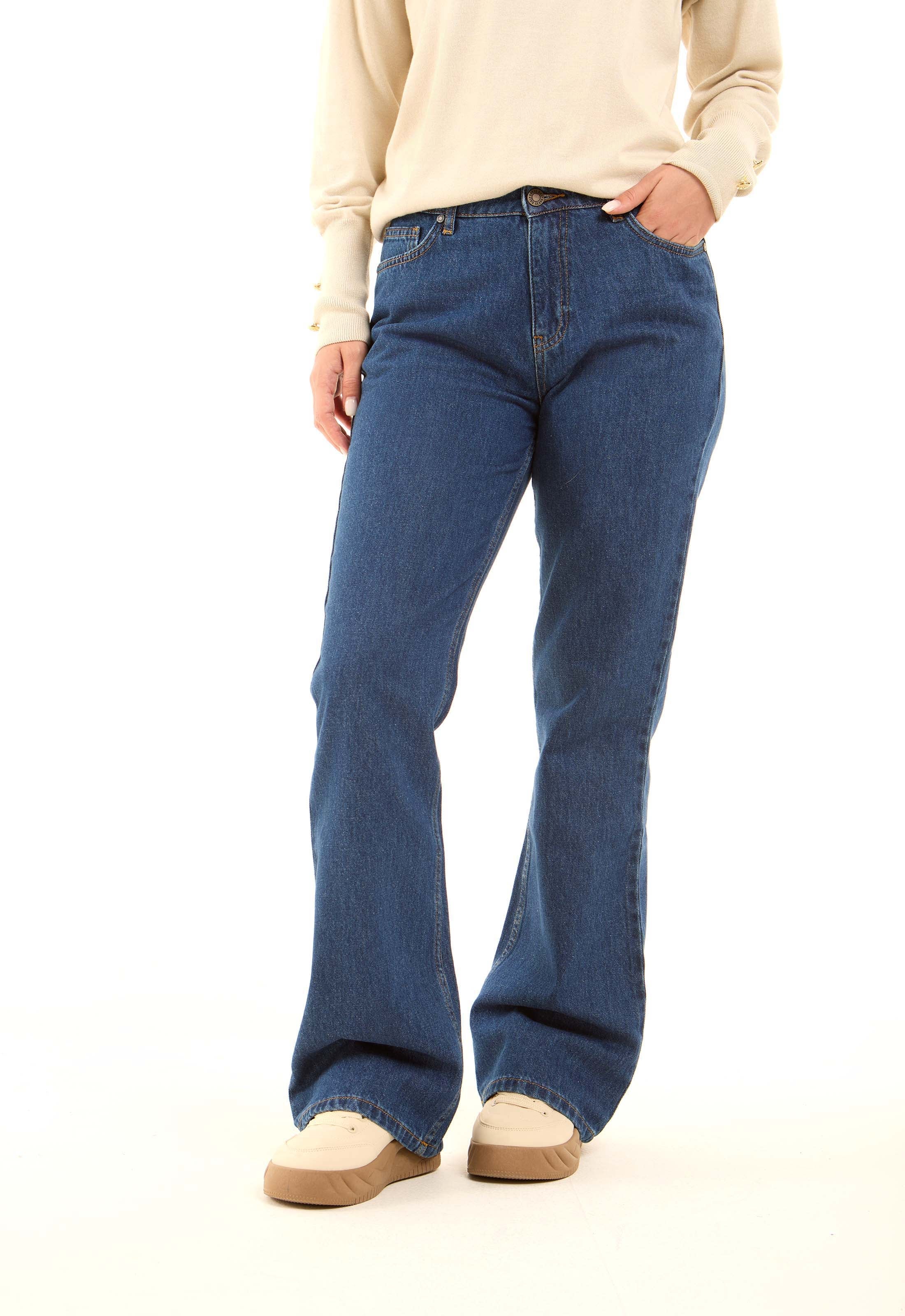 Classic Everyday Bootcut Jeans