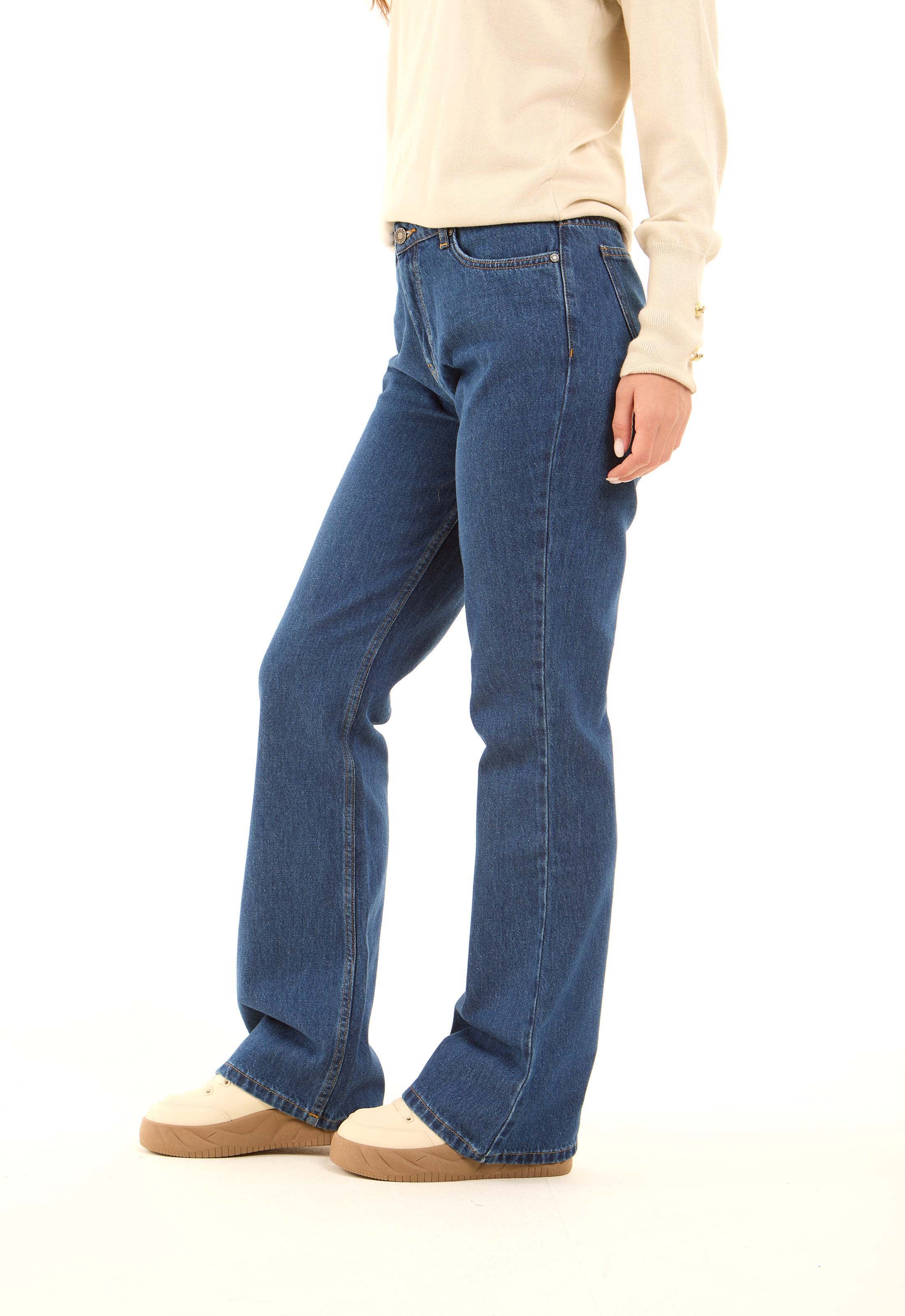 Classic Everyday Bootcut Jeans