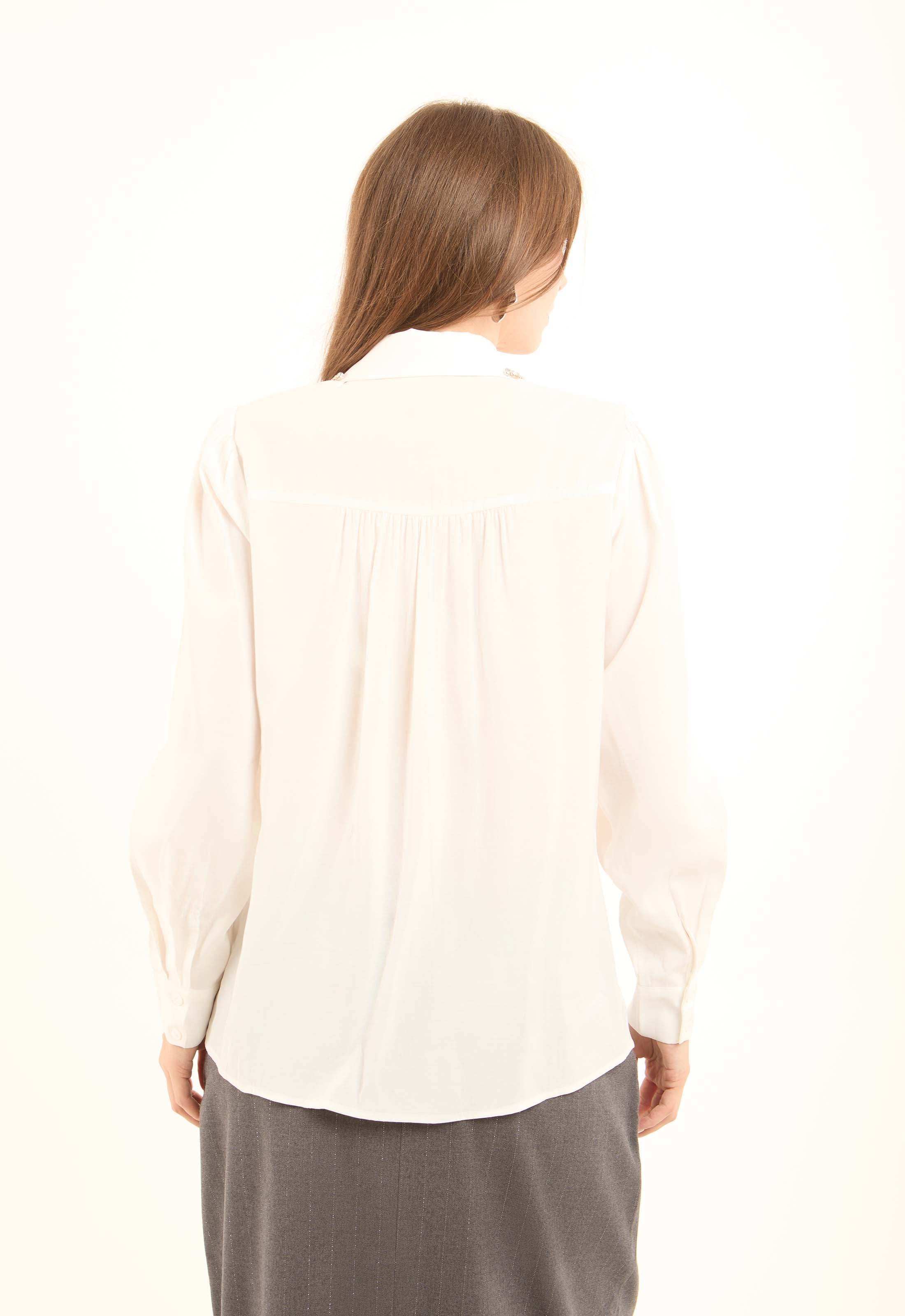 قميص رايون بتفاصيل سلسلة