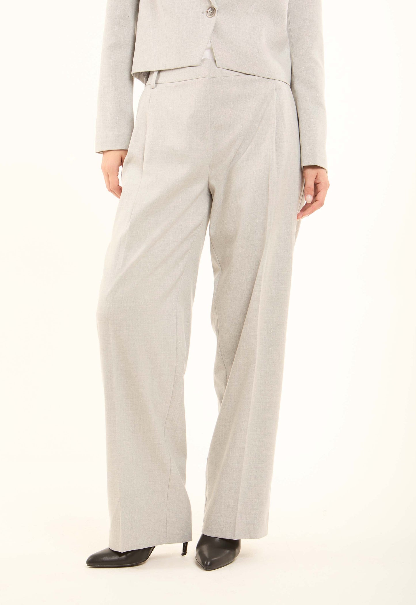 بنطلون بدلة بساق واسعة