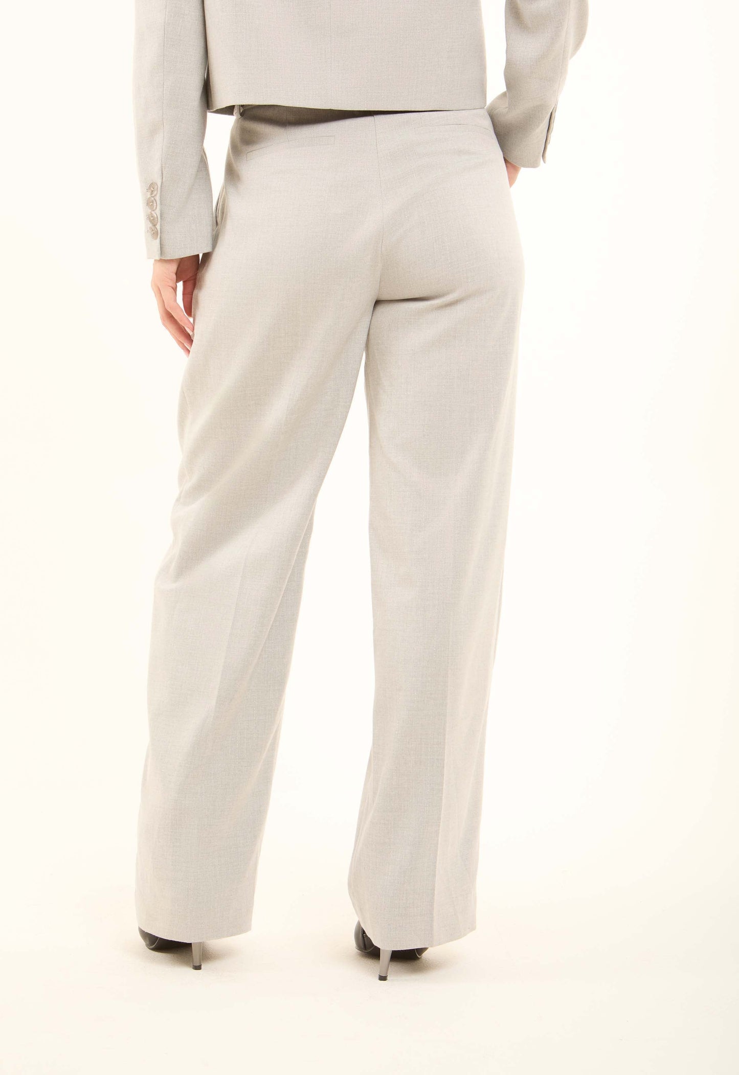 بنطلون بدلة بساق واسعة