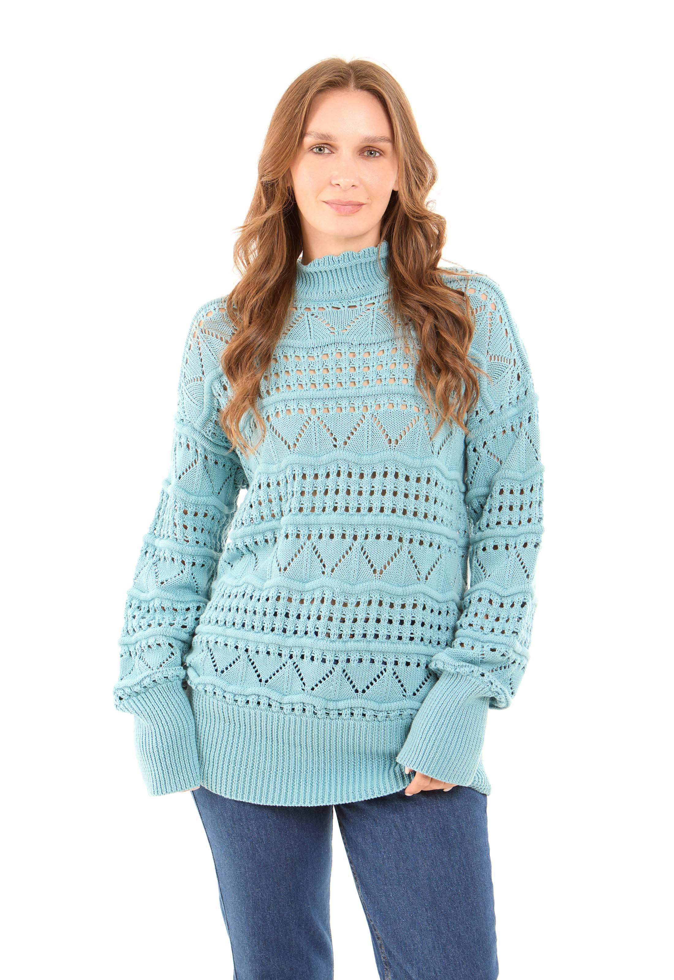 بلوفر محبوك مخرم ومنقوش برقبة عالية