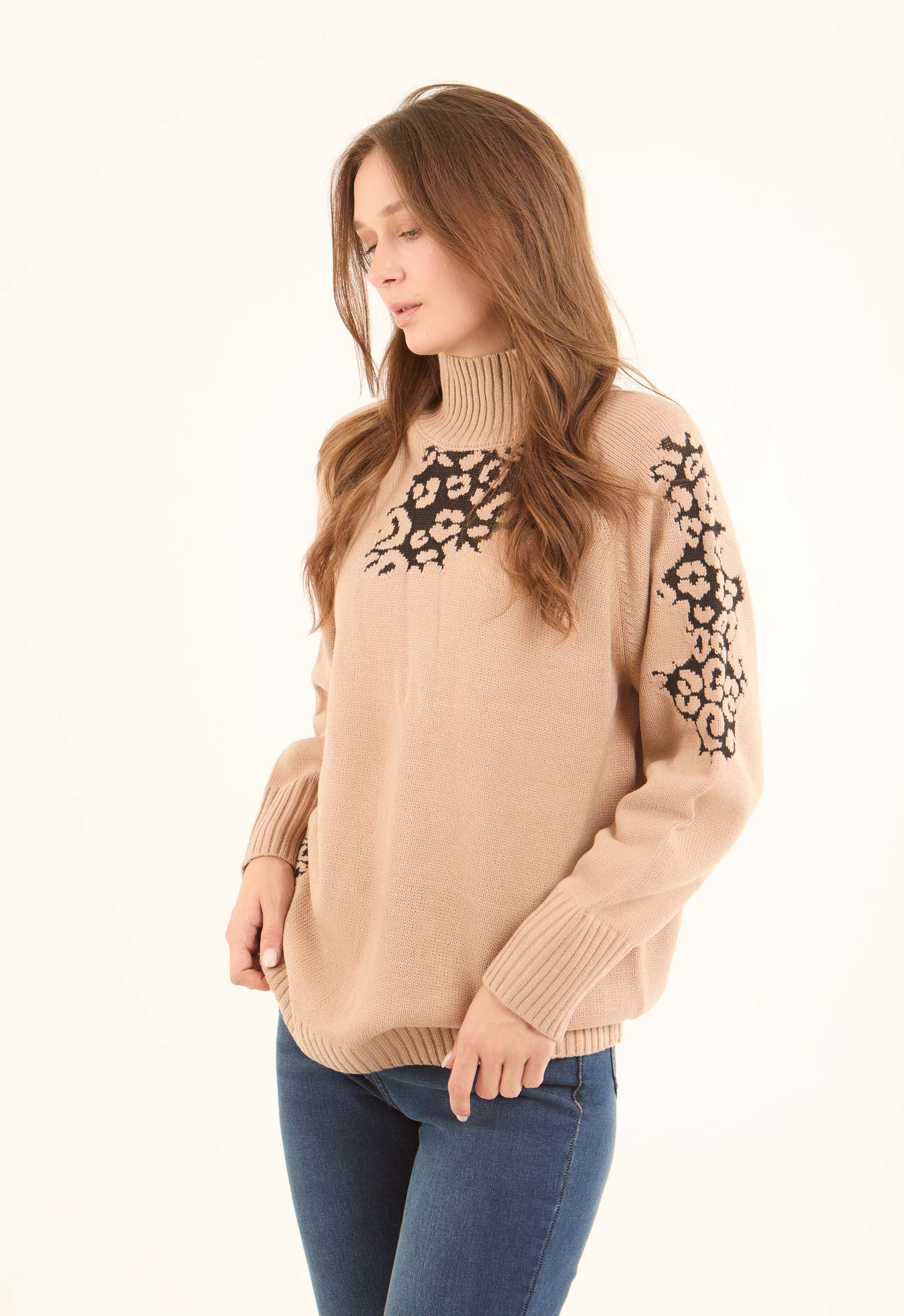 High-Neck Long Sleeves Pullover with Leopard Pattern