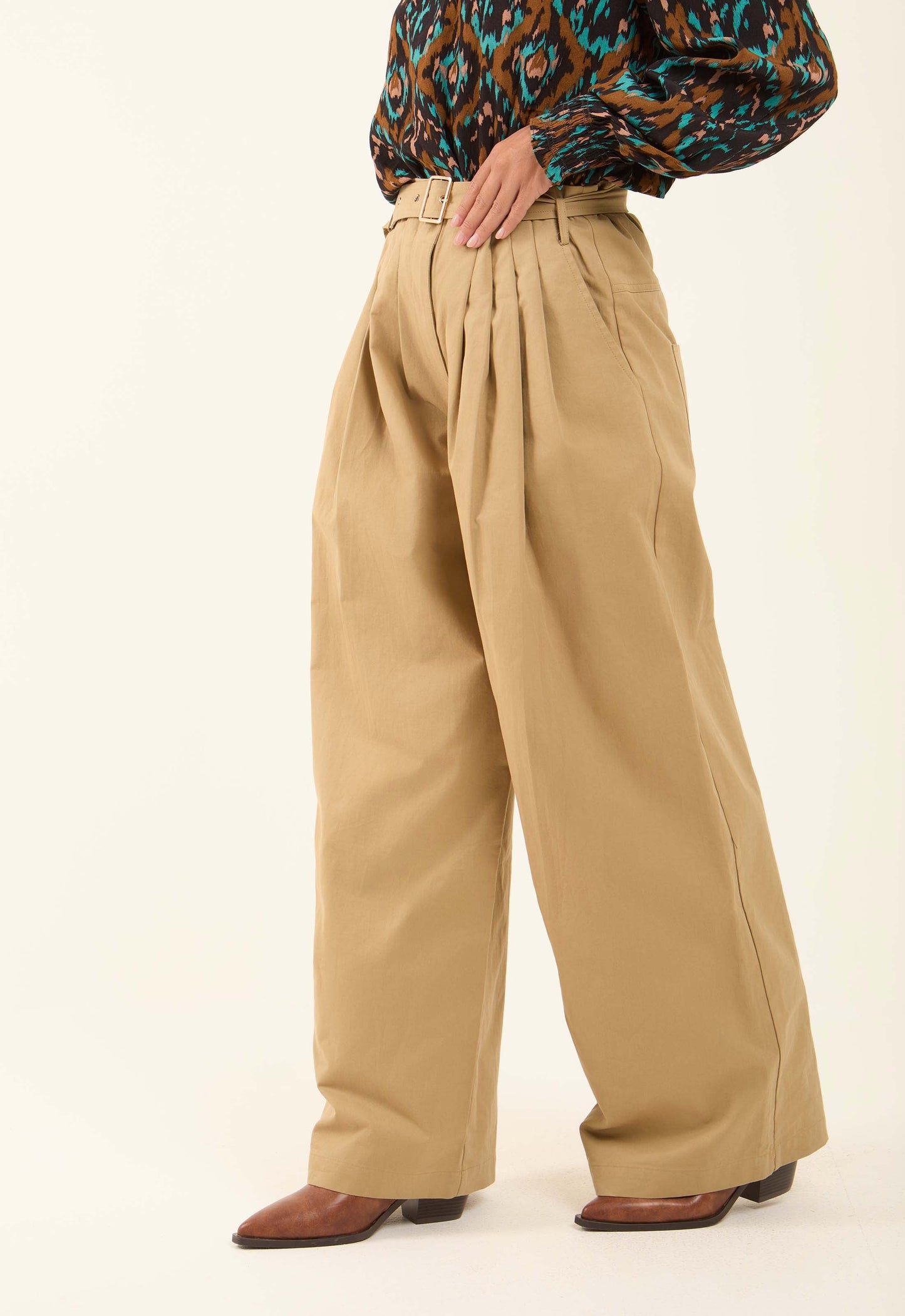Pleated High-Waist Wide-Leg Pants