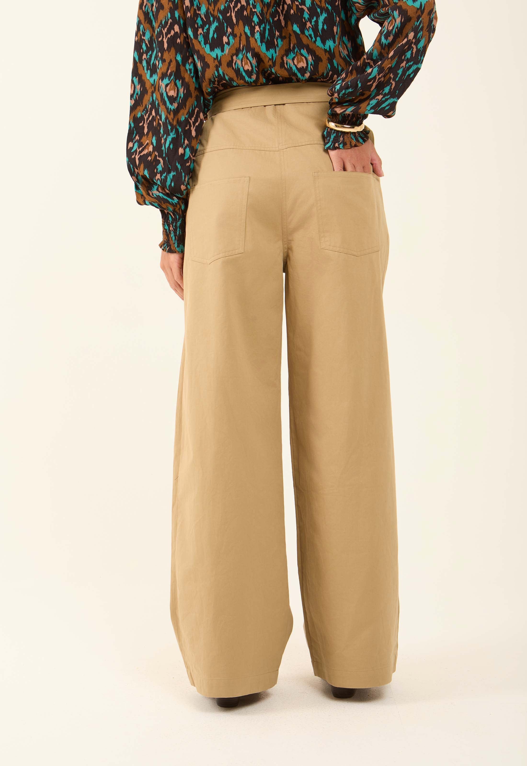 Pleated High-Waist Wide-Leg Pants