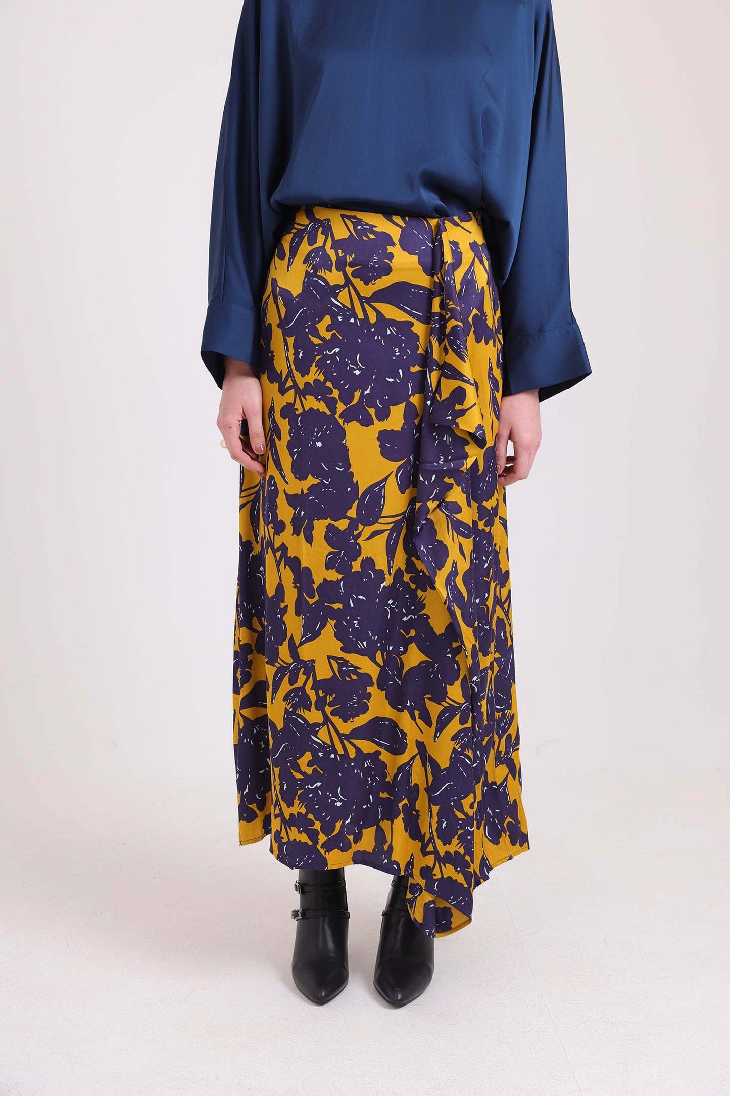 تنورة ميدي من ليوبارد شيفون بليس