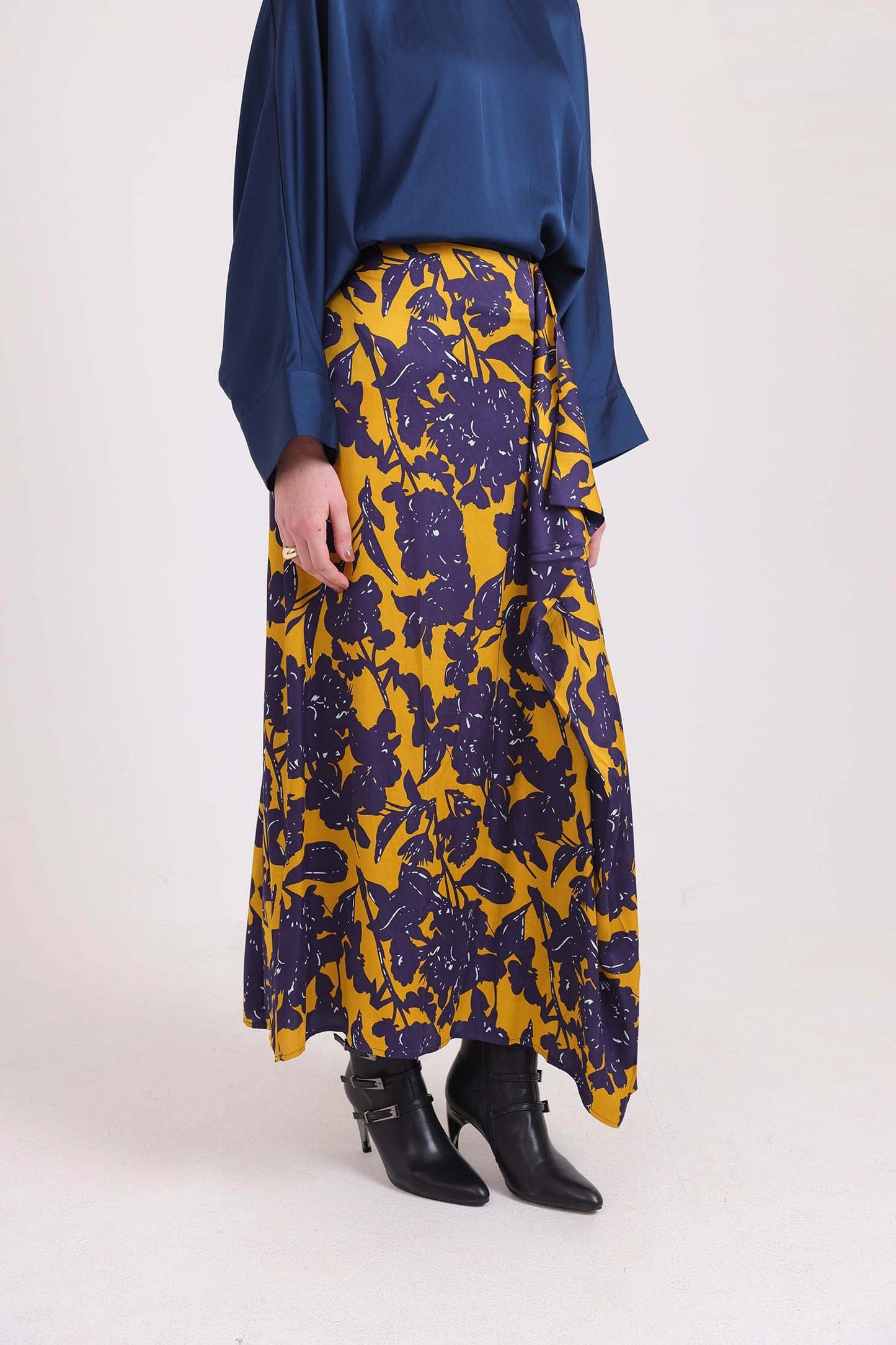 تنورة ميدي من ليوبارد شيفون بليس