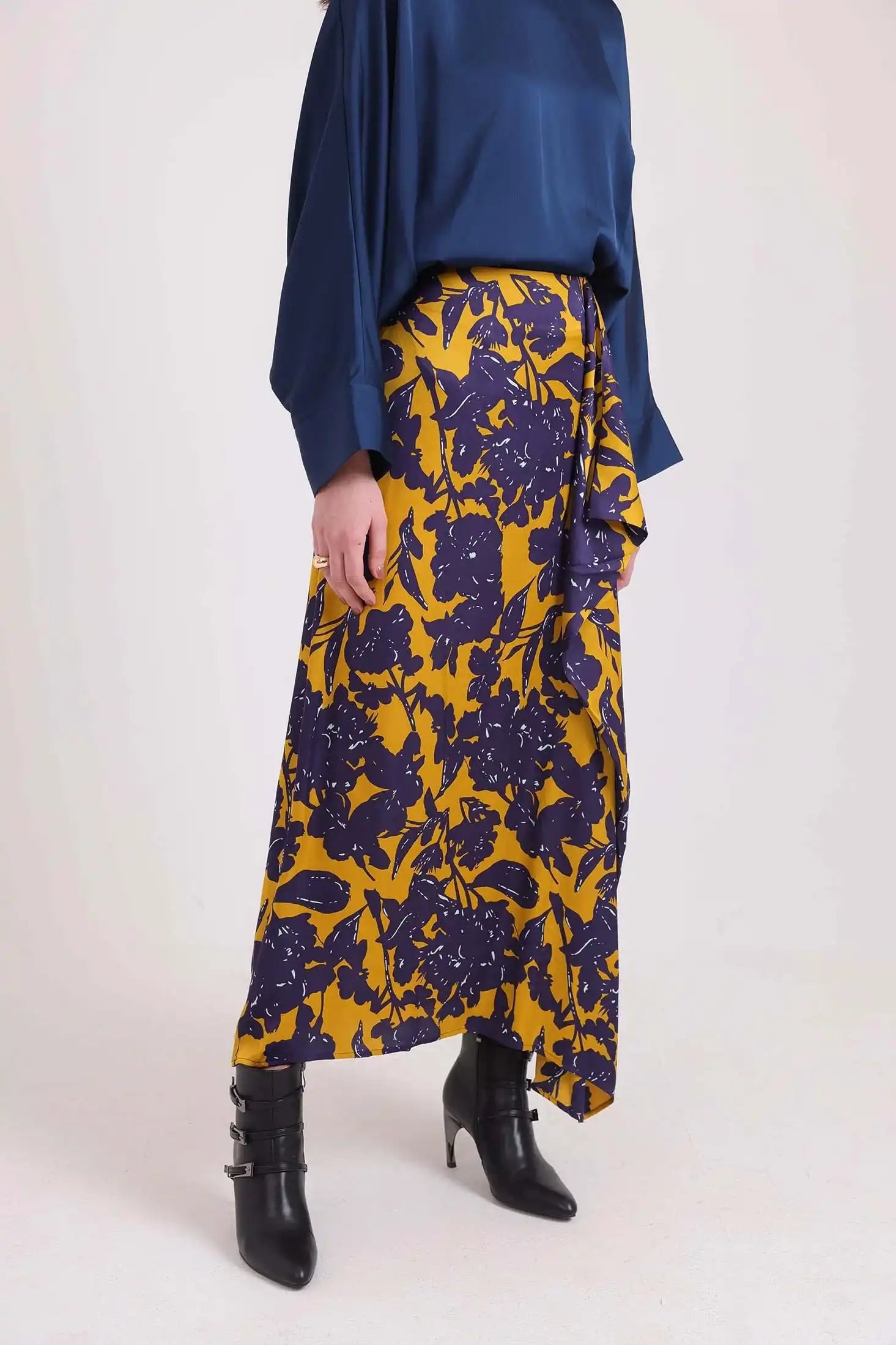 تنورة ميدي من ليوبارد شيفون بليس