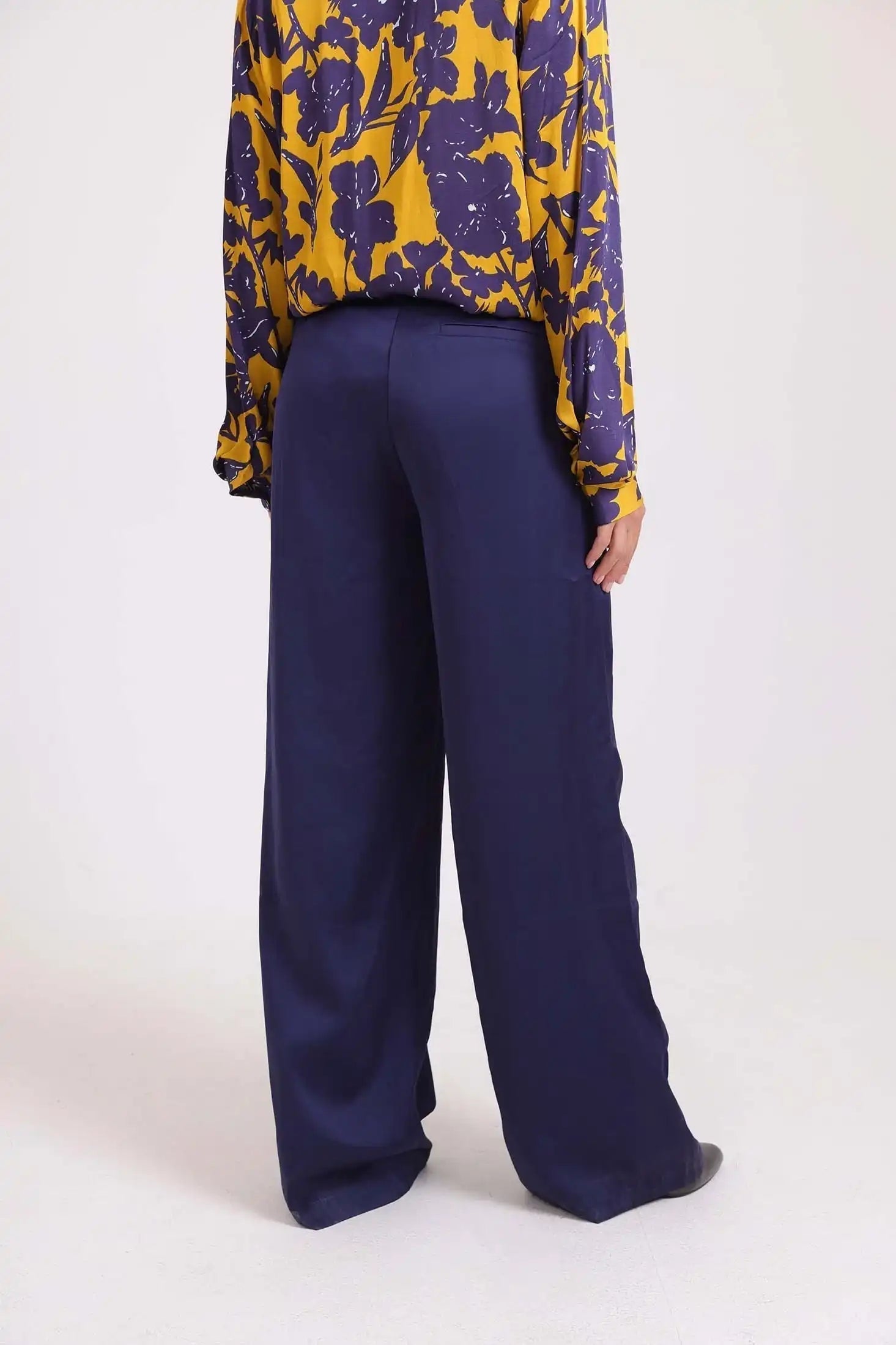 High-Waist Solid Wide-Leg Pants