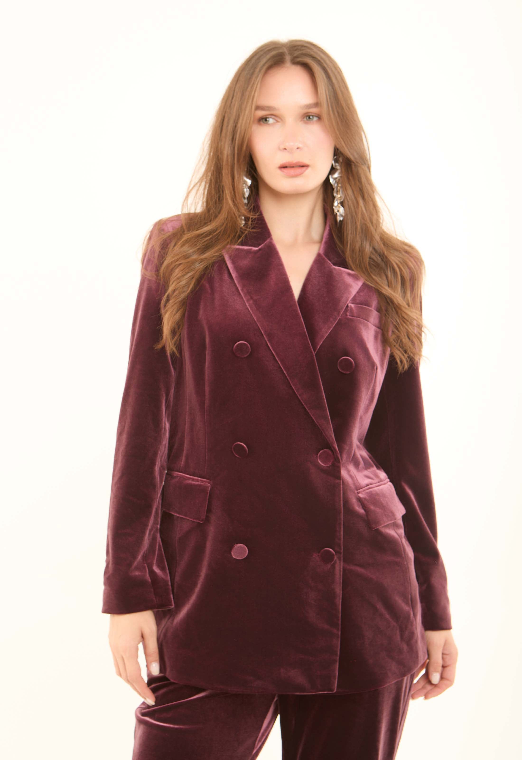 بليزر قطيفة فاخر بأزرار مزدوجة