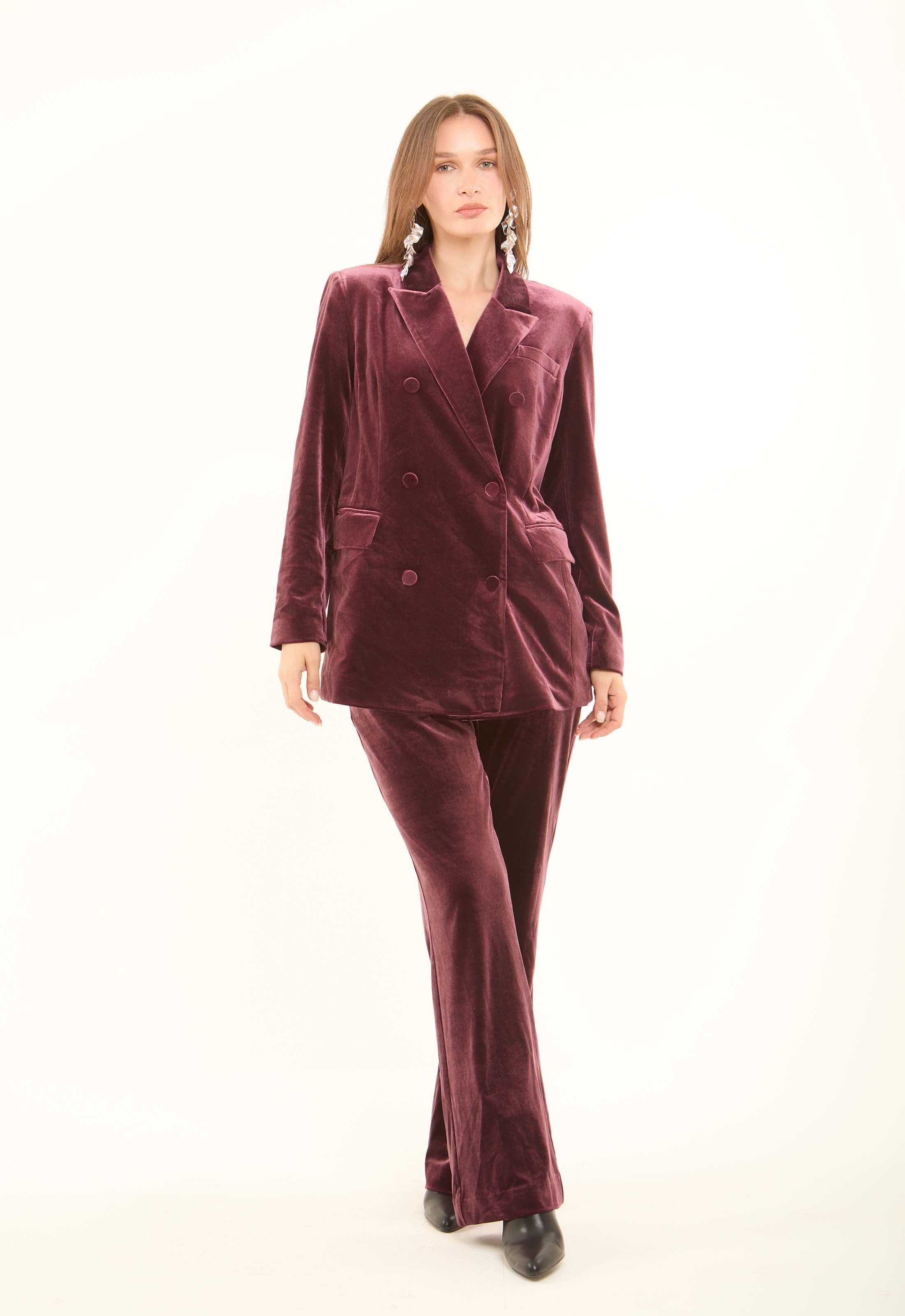 بليزر قطيفة فاخر بأزرار مزدوجة