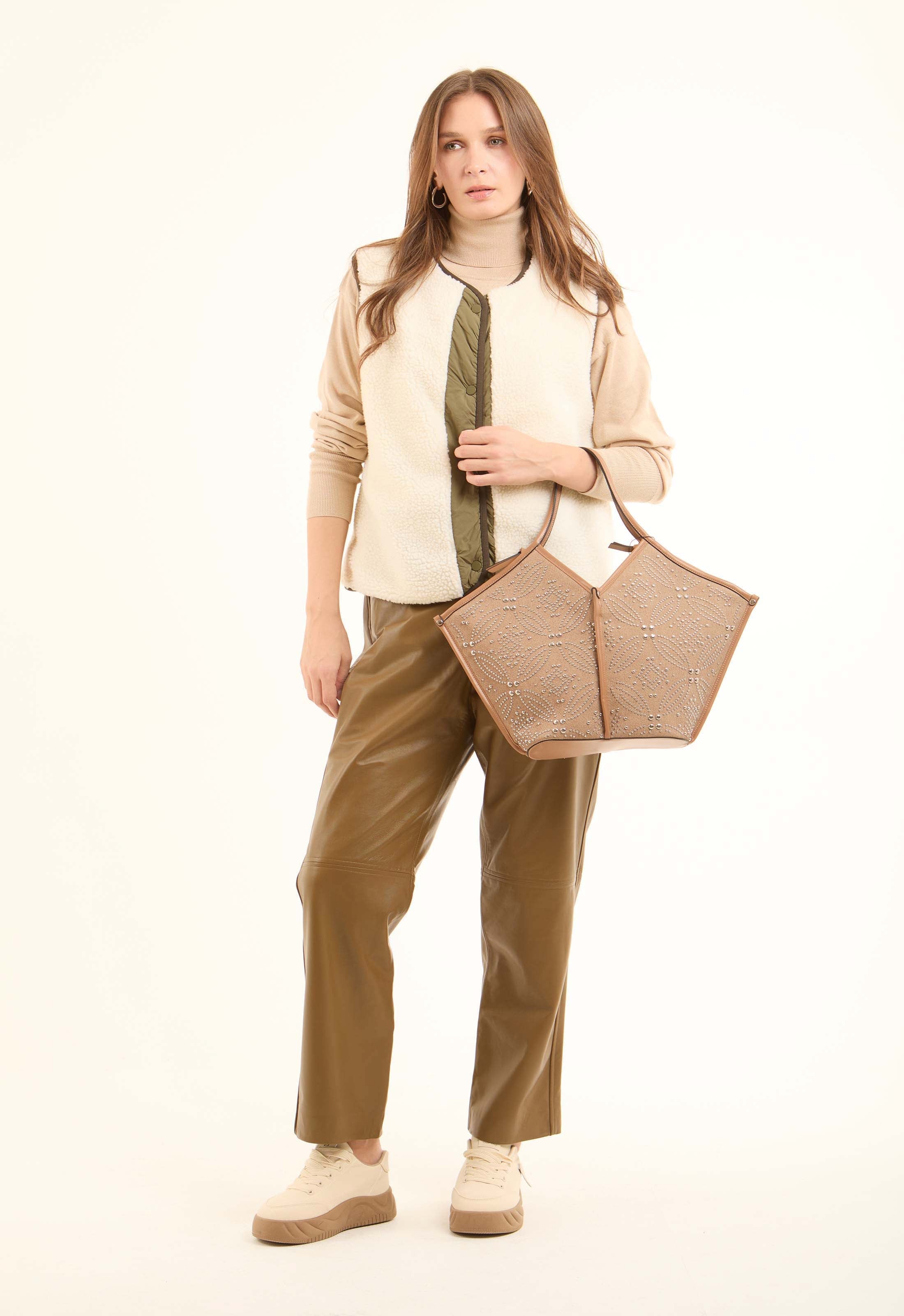 Sleeveless Buttoned Coziness Vest