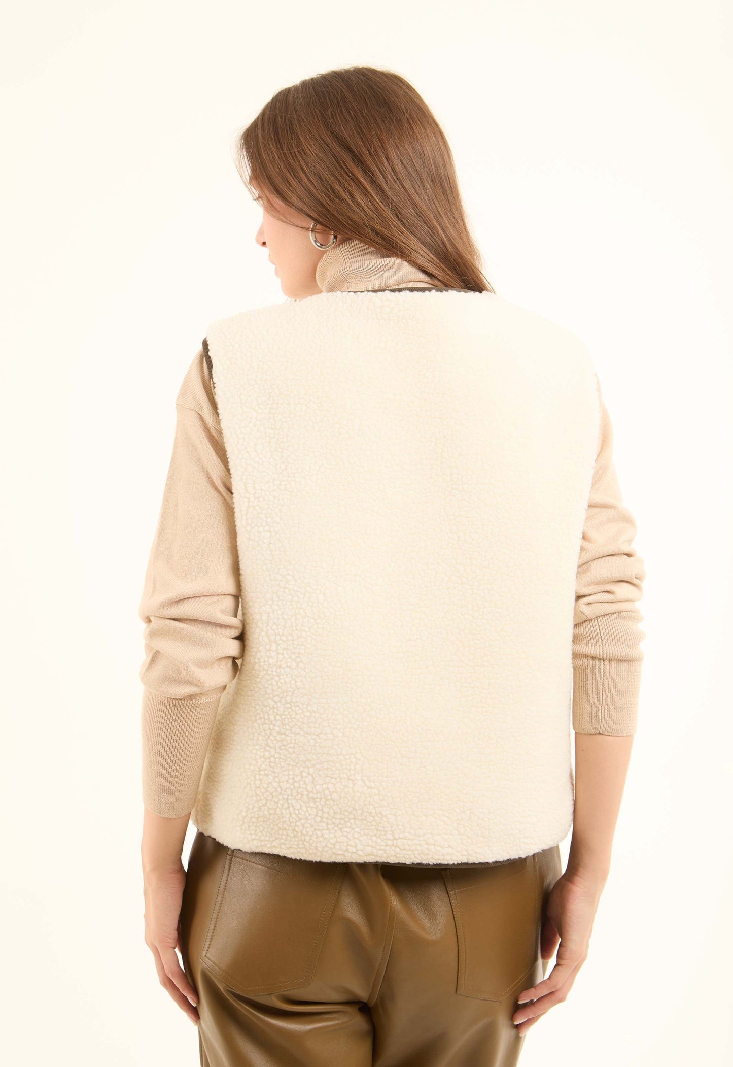 Sleeveless Buttoned Coziness Vest