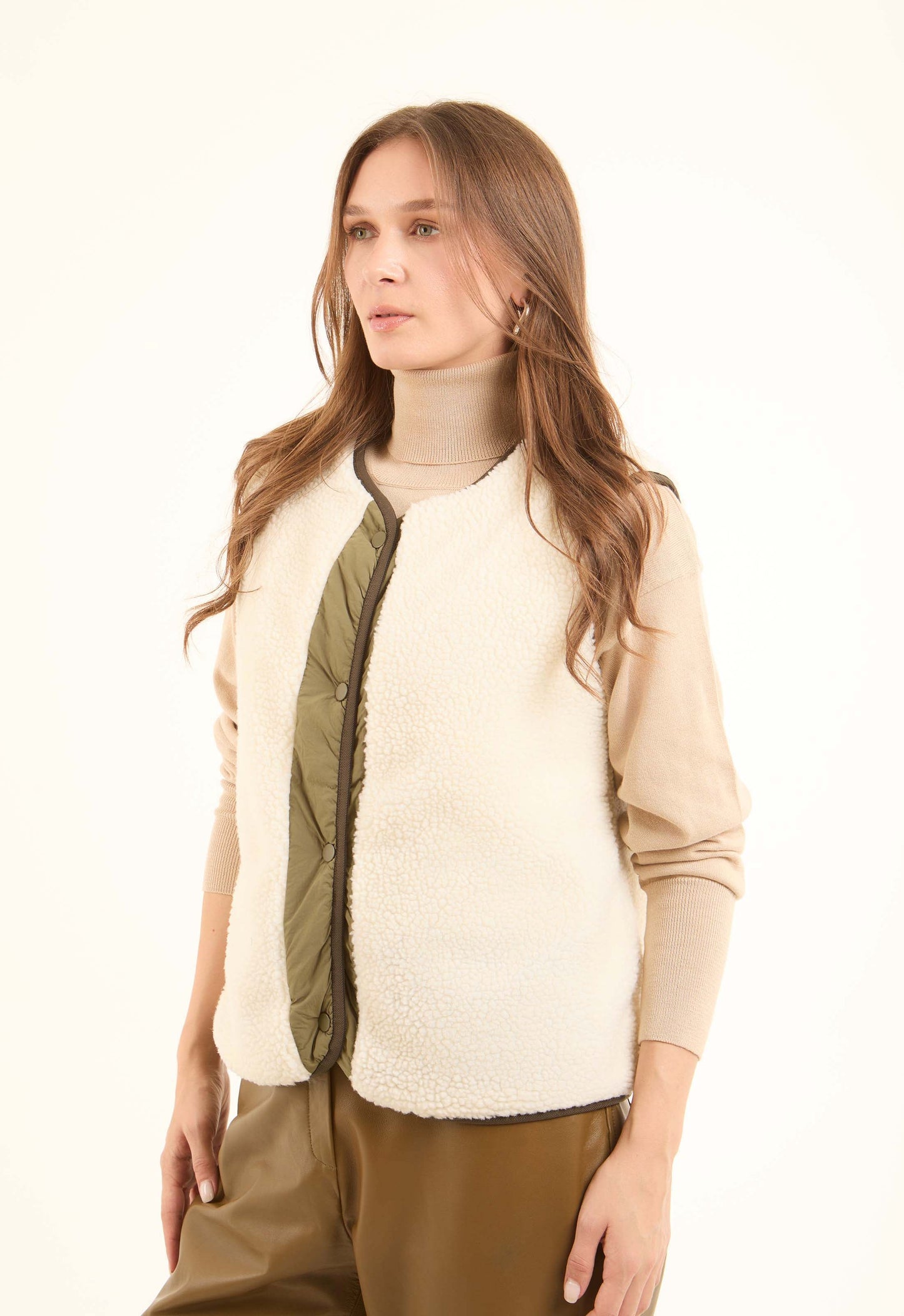 Sleeveless Buttoned Coziness Vest