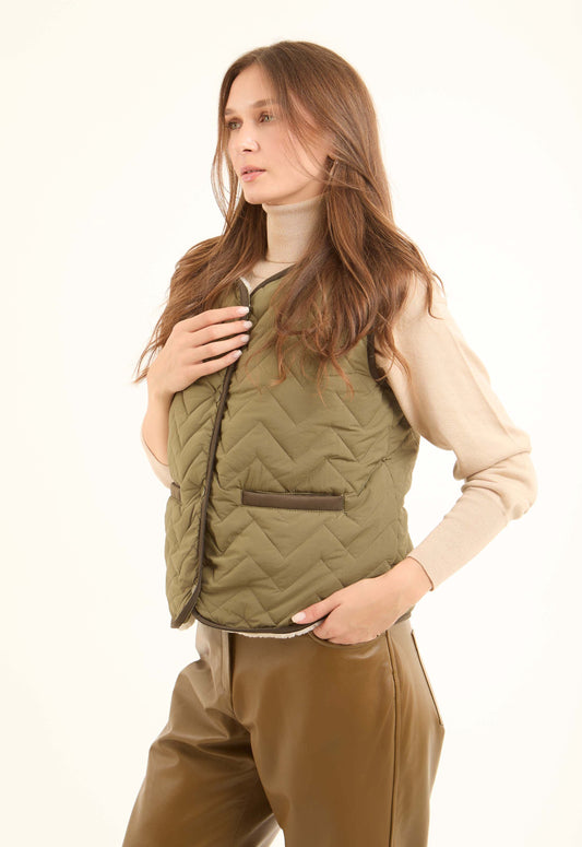 Sleeveless Buttoned Coziness Vest