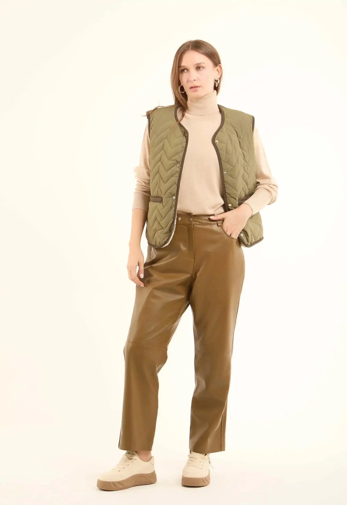 Sleeveless Buttoned Coziness Vest