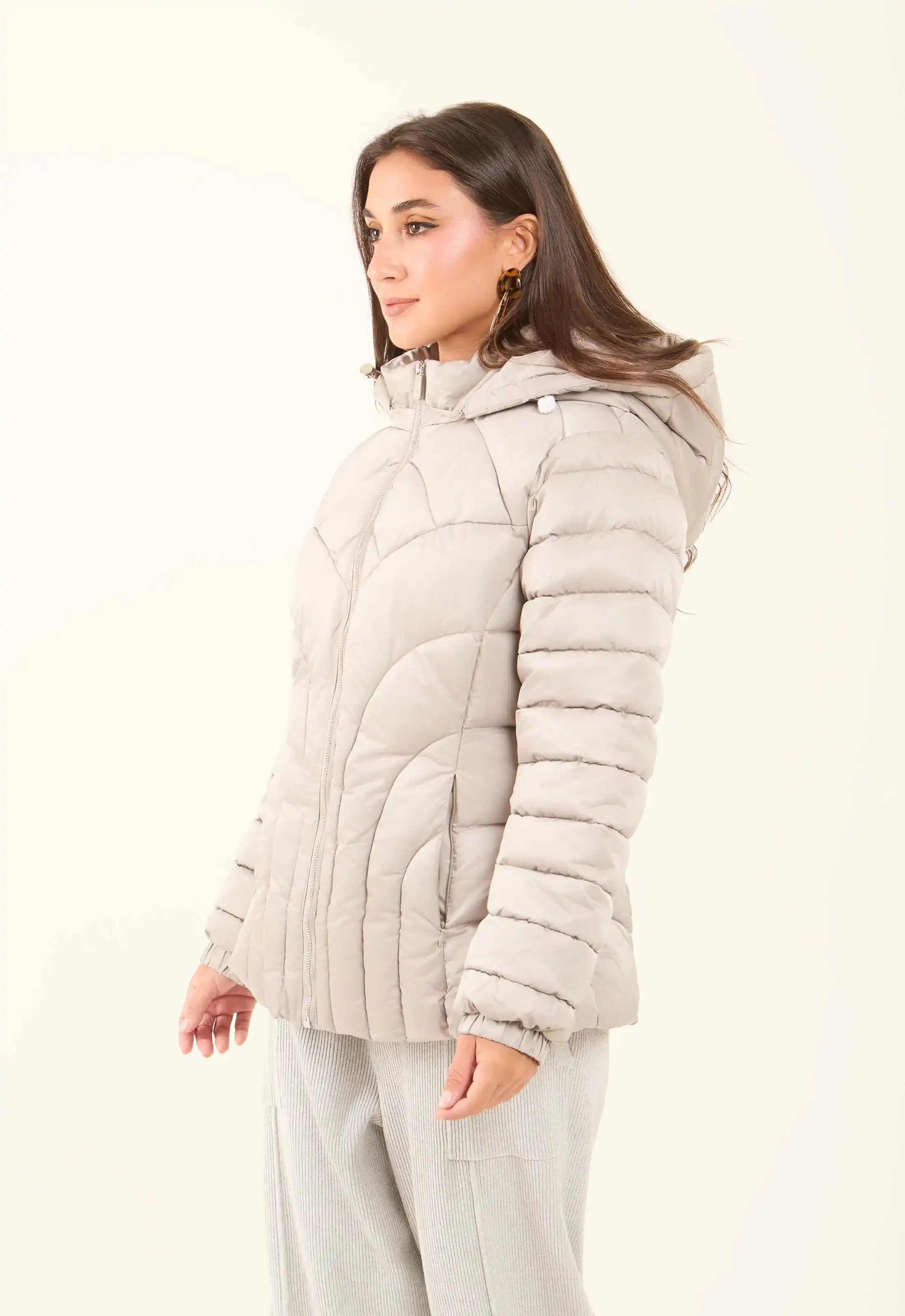 جاكيت هودى مبطن من النايلون