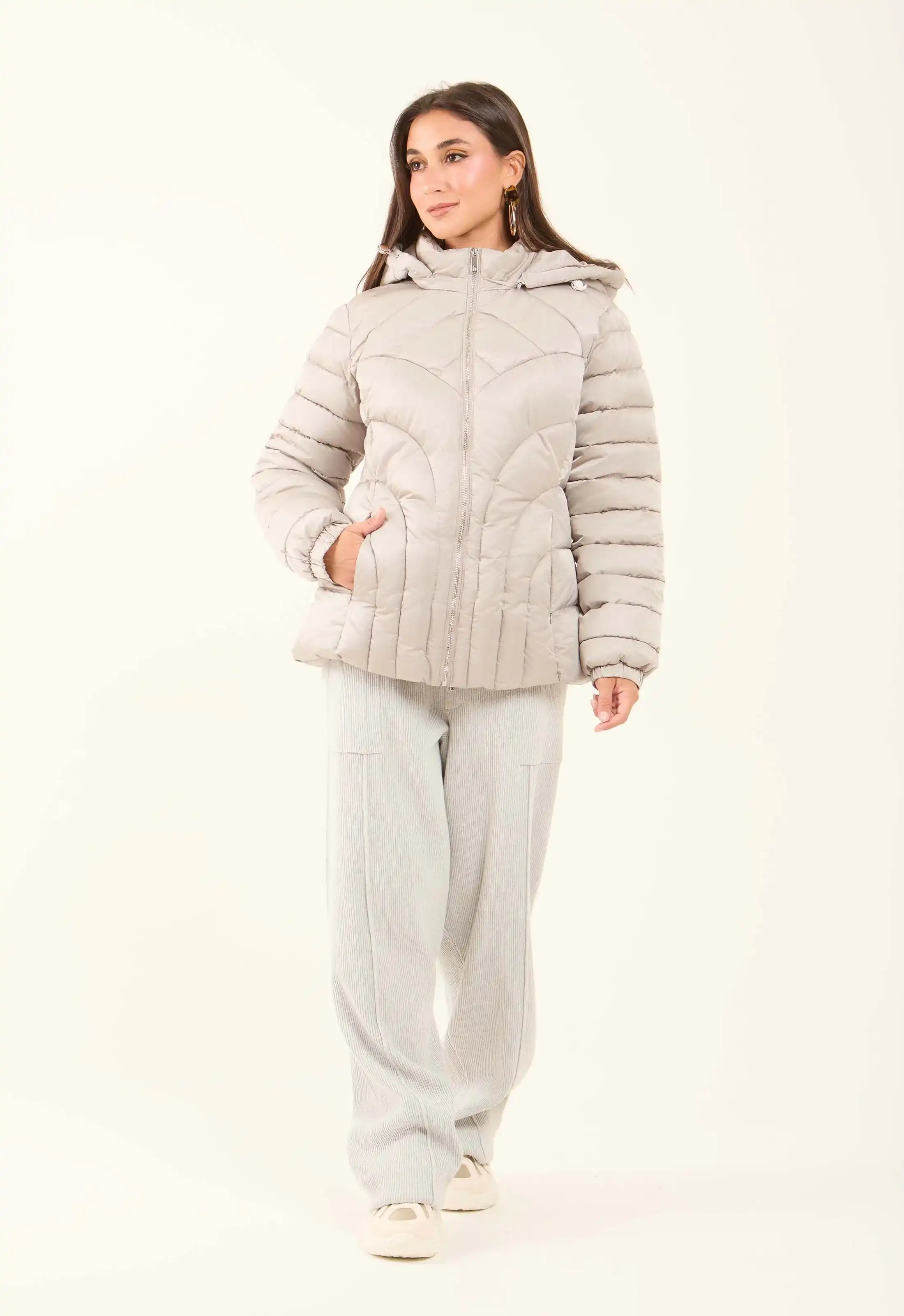 جاكيت هودى مبطن من النايلون